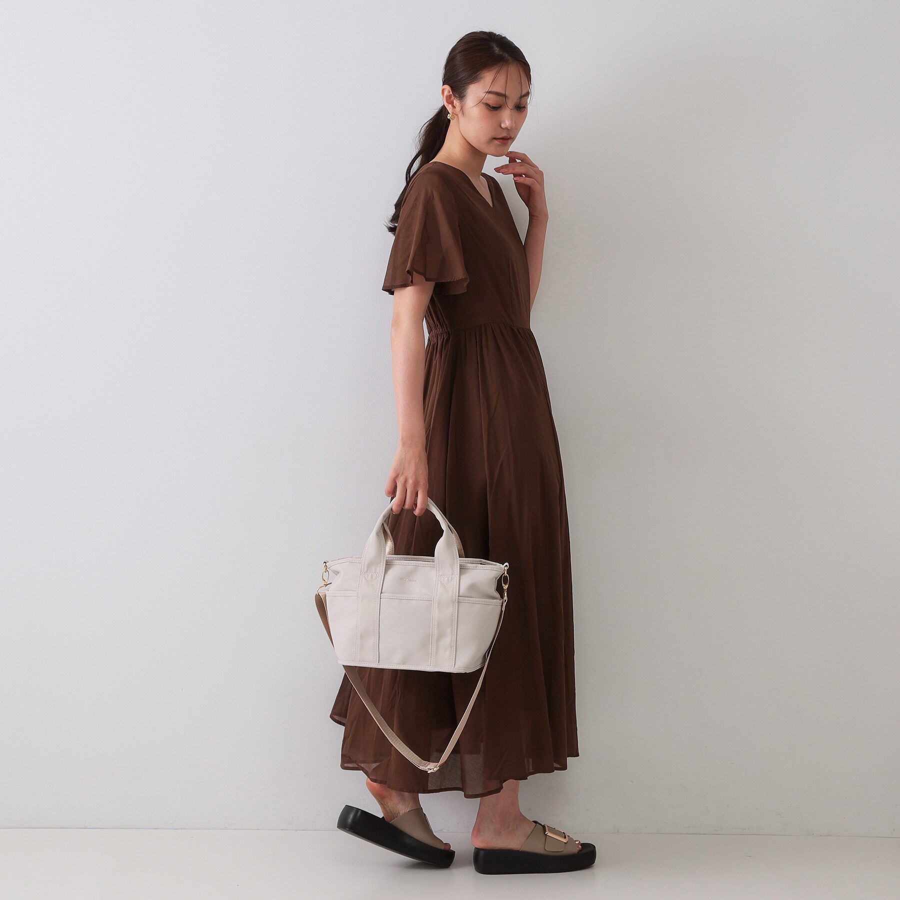 OPAQUE.CLIP「【軽量/撥水加工/2WAY/多ポケット】ツイルミドルサイズトートバッグ」|トートバッグ|