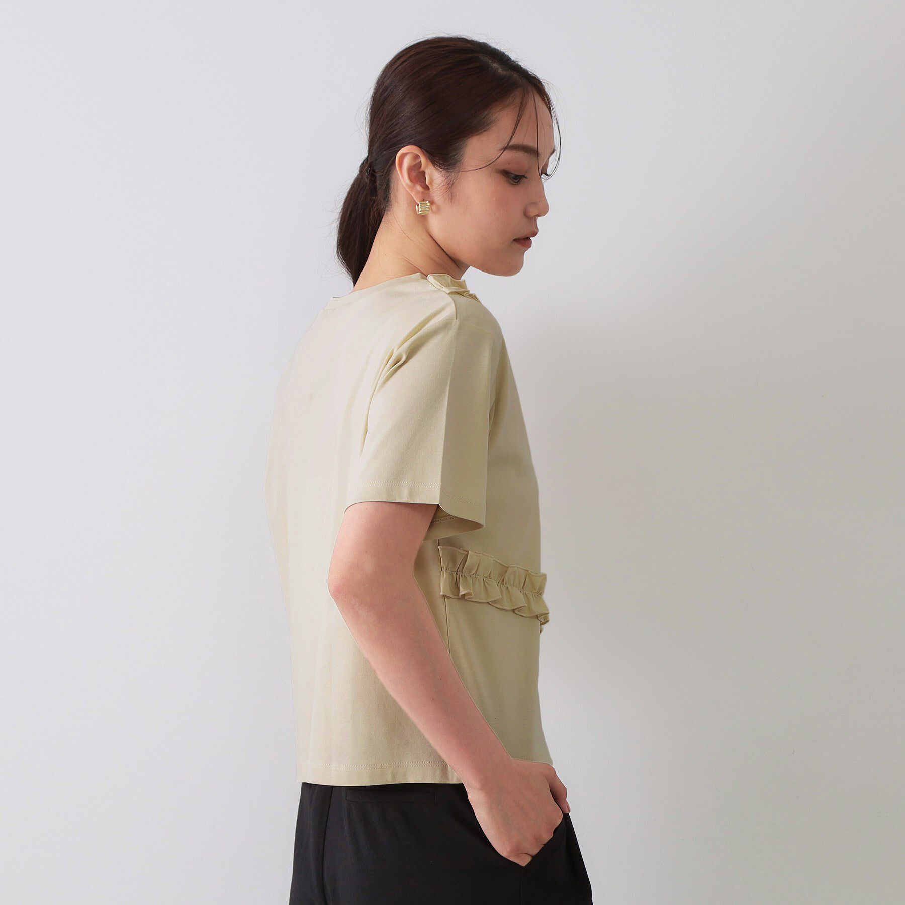 OPAQUE.CLIP「《美人百花掲載》アシメフリルドッキングカットソー【洗濯機洗い可】」|Tシャツ・カットソー|