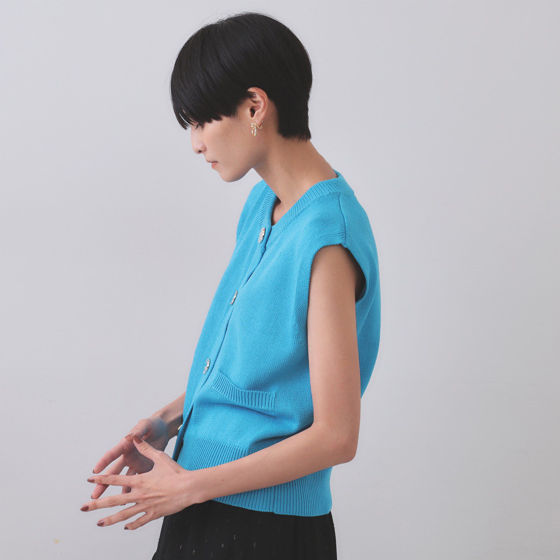 OPAQUE.CLIP「変形ブロンズボタンニットベスト【洗濯機洗い可】」|ベスト・ジレ|