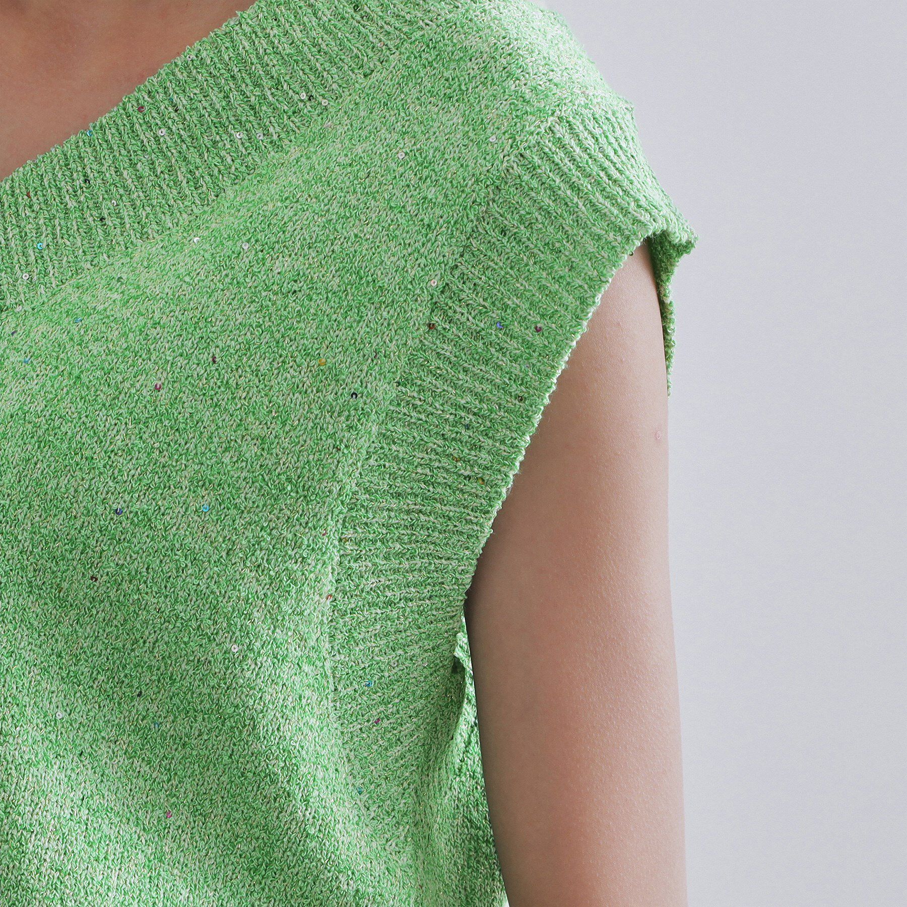 OPAQUE.CLIP「スパンコールラメVネックニット【洗える】」|ニット・セーター|