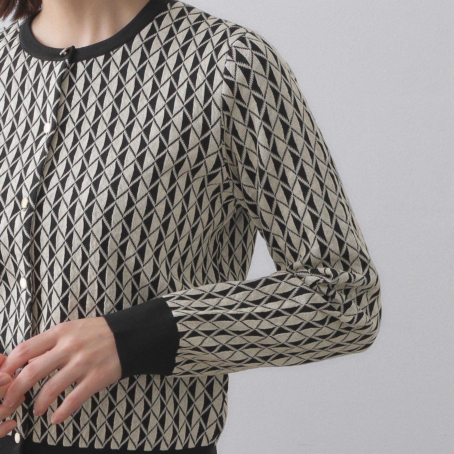 OPAQUE.CLIP「幾何学柄ジャカードニットカーディガン【洗濯機洗い可／抗ピル】」|カーディガン|