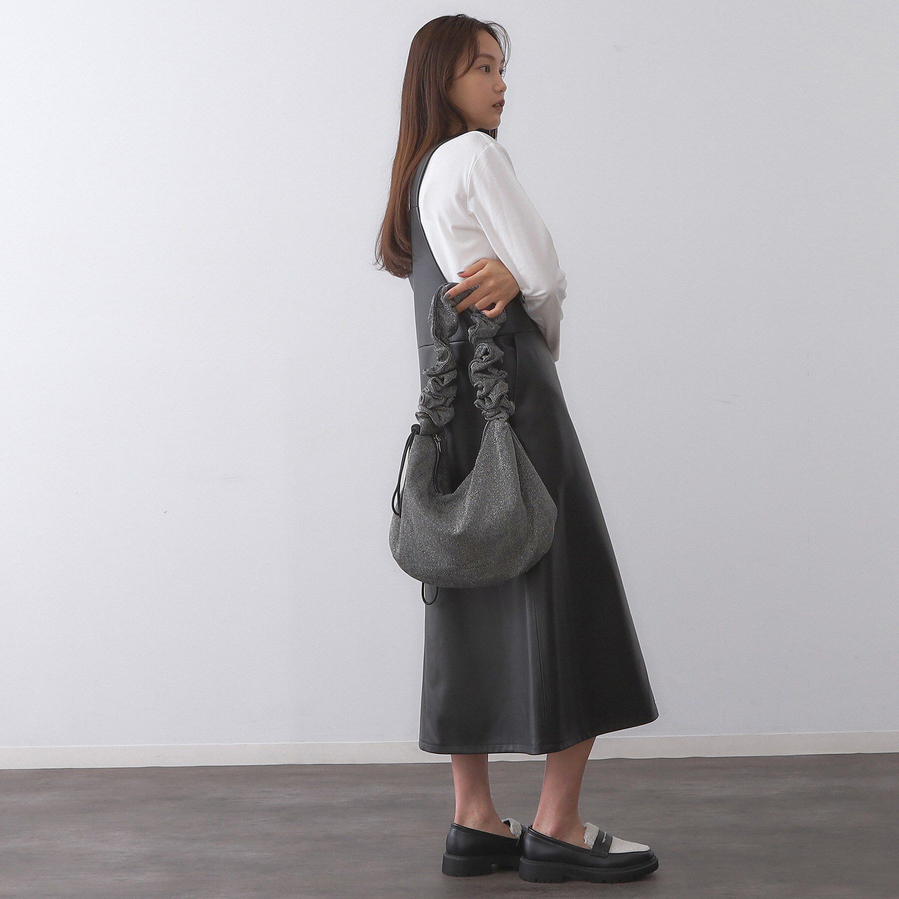 OPAQUE.CLIP「【2WAY】ドロストフリルハンドルラメミドルショルダーバッグ」|ショルダー・メッセンジャー|