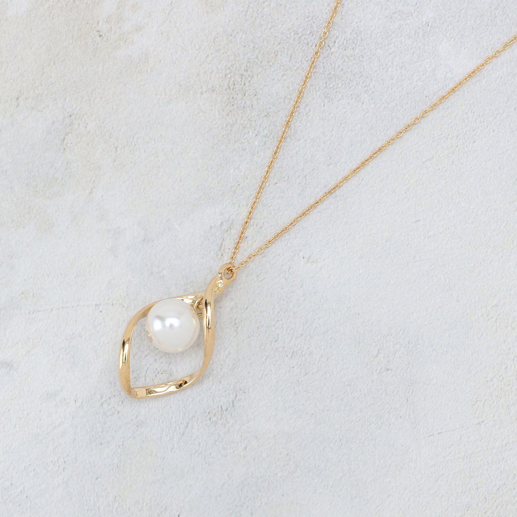 OPAQUE.CLIP「ニュアンスメタルリング&times;フェイクパールネックレス」|ネックレス|ゴールド(007)