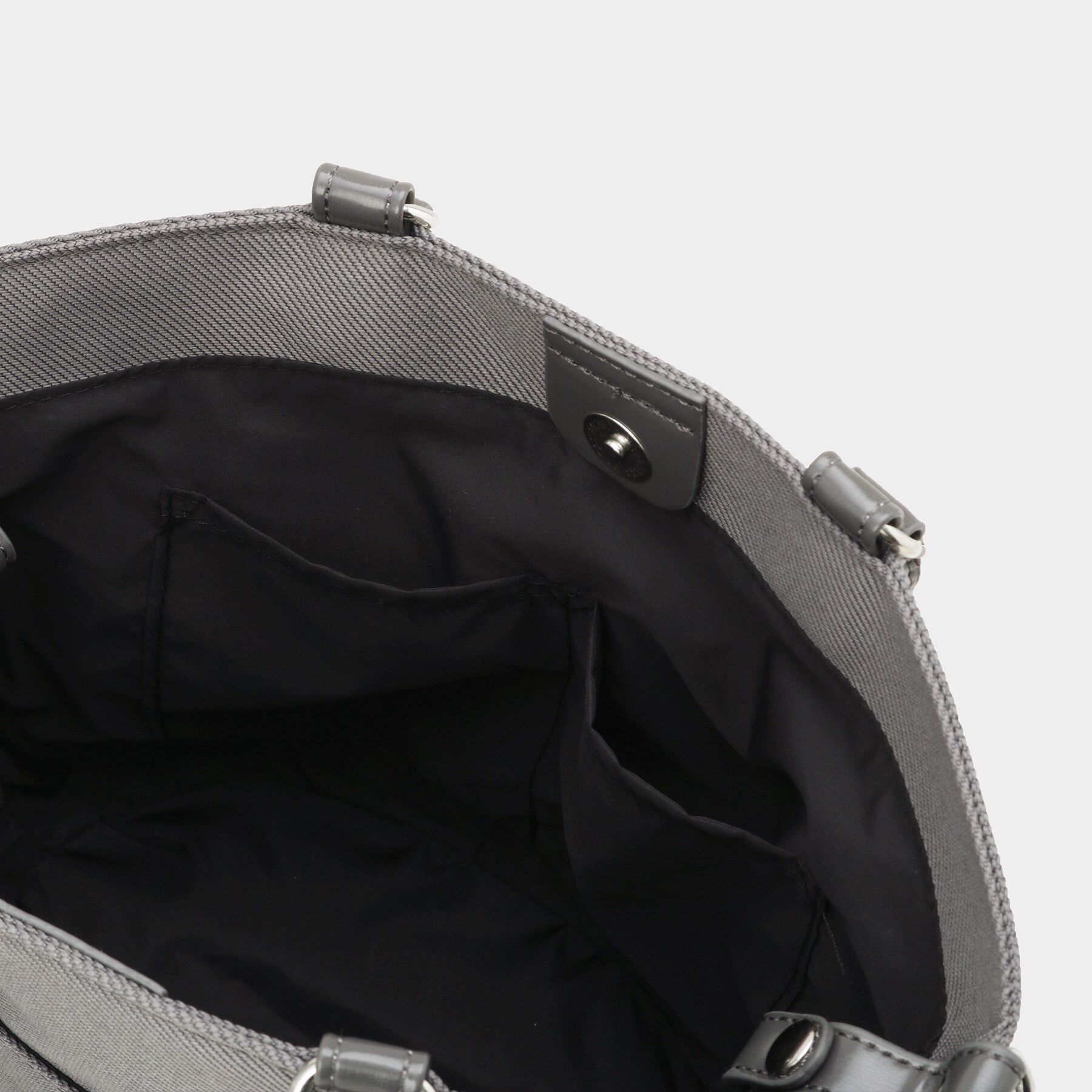 OPAQUE.CLIP「【マルチWAY】ミニショルダーとしても使える！バッグインポーチ付きミドルトートバッグ」|トートバッグ|