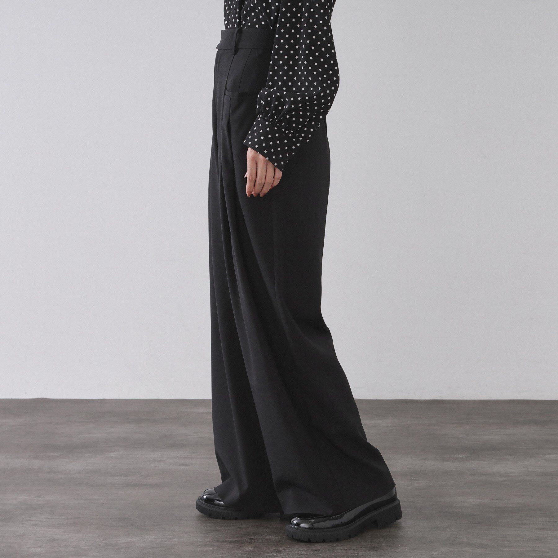 OPAQUE.CLIP「タックデザインワイドパンツ【洗濯機OK】」|その他|