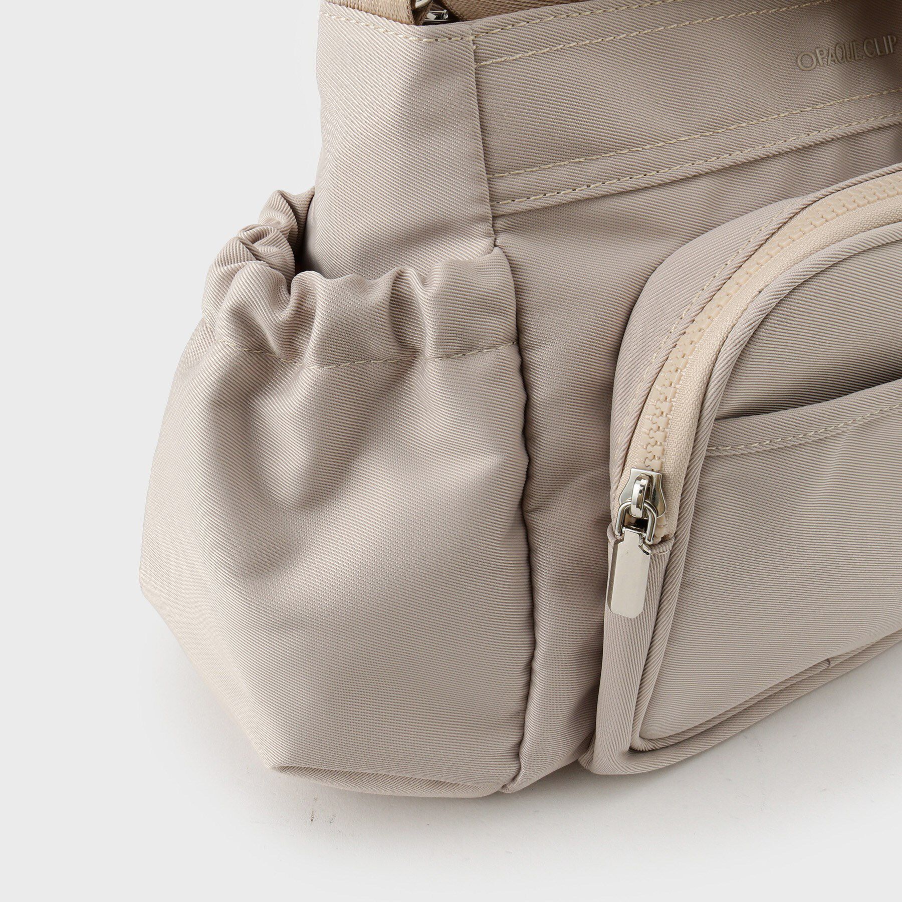 OPAQUE.CLIP「フロントポケット3層デザインショルダーバッグ【マルチポケット】」|ショルダー・メッセンジャー|