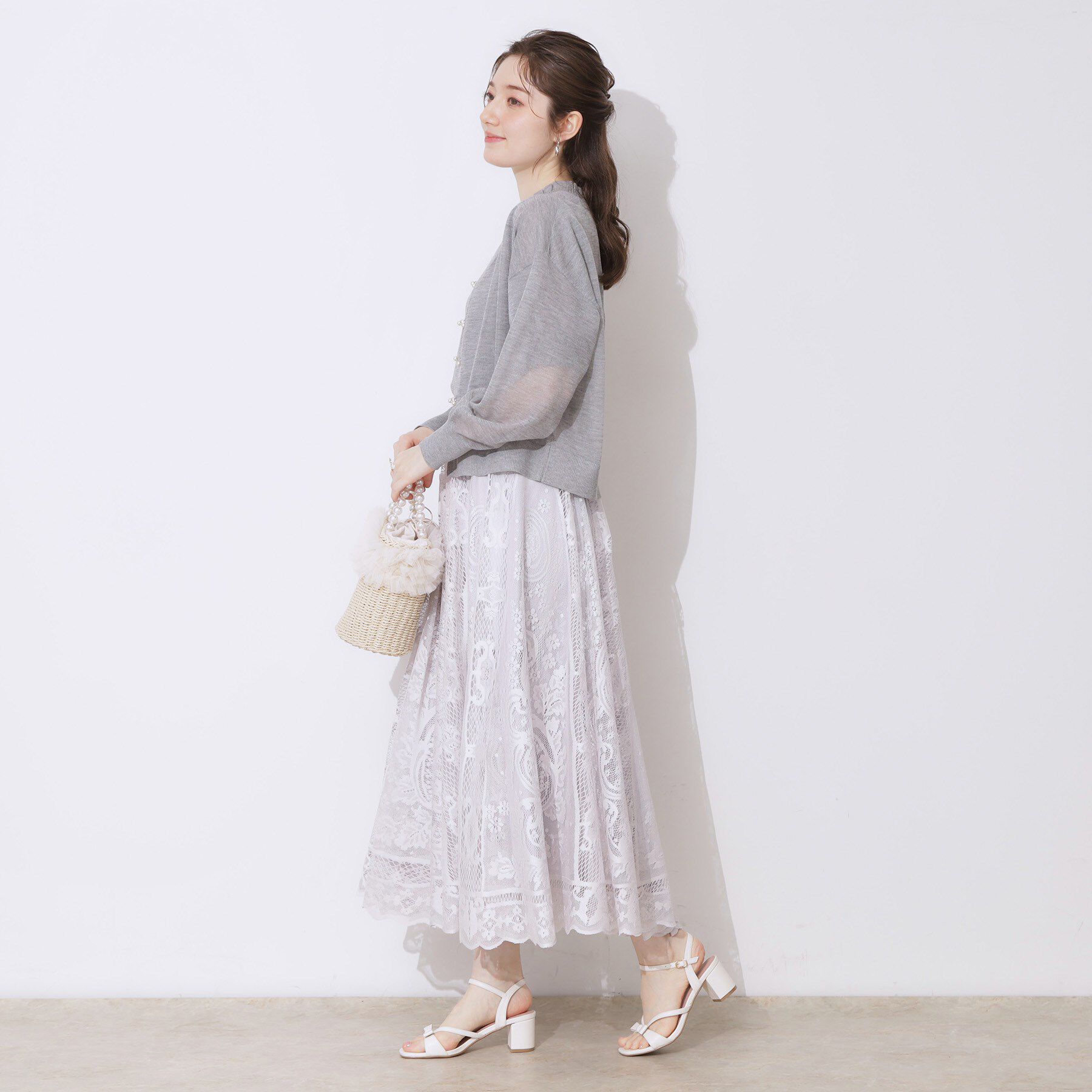 Couture broach「【上品な透け感・通勤】ダブルパール調釦シアーカーディガン」|カーディガン|