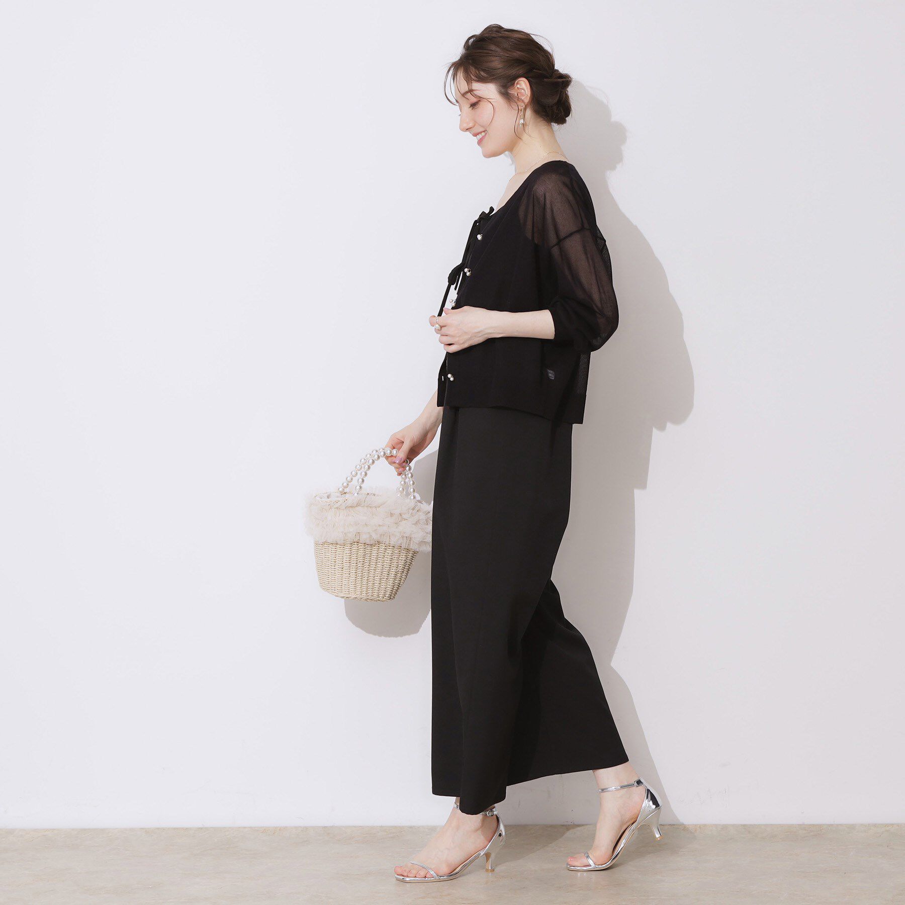 Couture broach「【上品な透け感・通勤】ダブルパール調釦シアーカーディガン」|カーディガン|