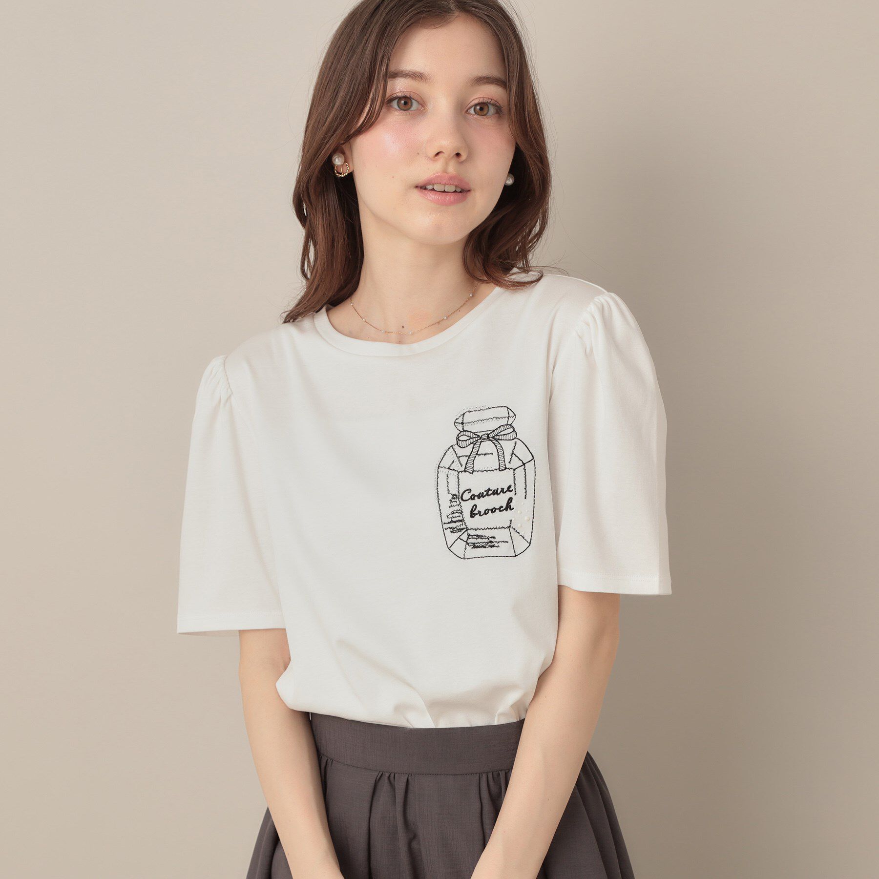 Couture broach「【接触冷感・UV機能あり・マシンウォッシャブル】60シルケット パフュームエンブロTシャツ」|Tシャツ・カットソー|