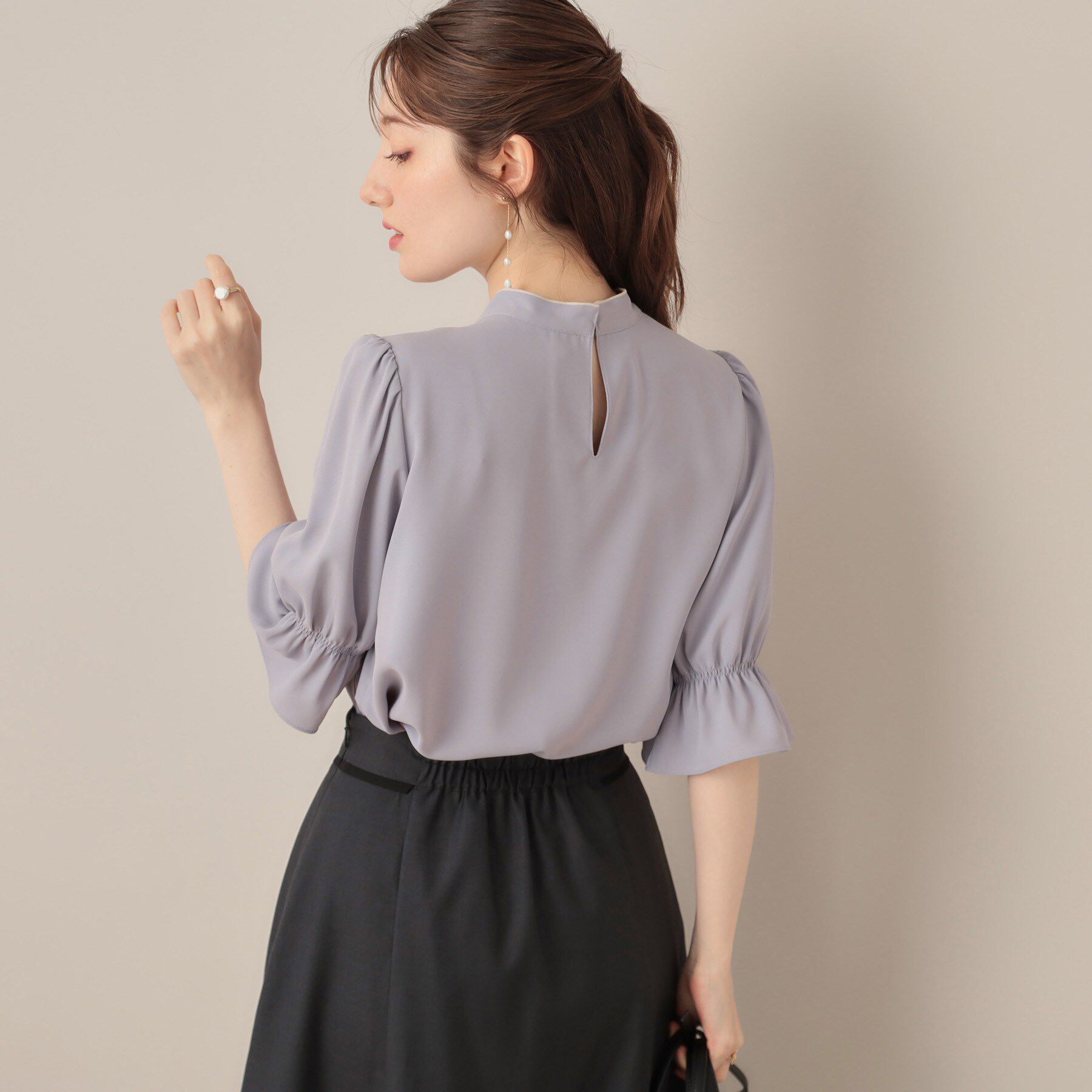 Couture broach「【大人可愛い・5分袖・通勤】デザインタイブラウス」|シャツ・ブラウス|