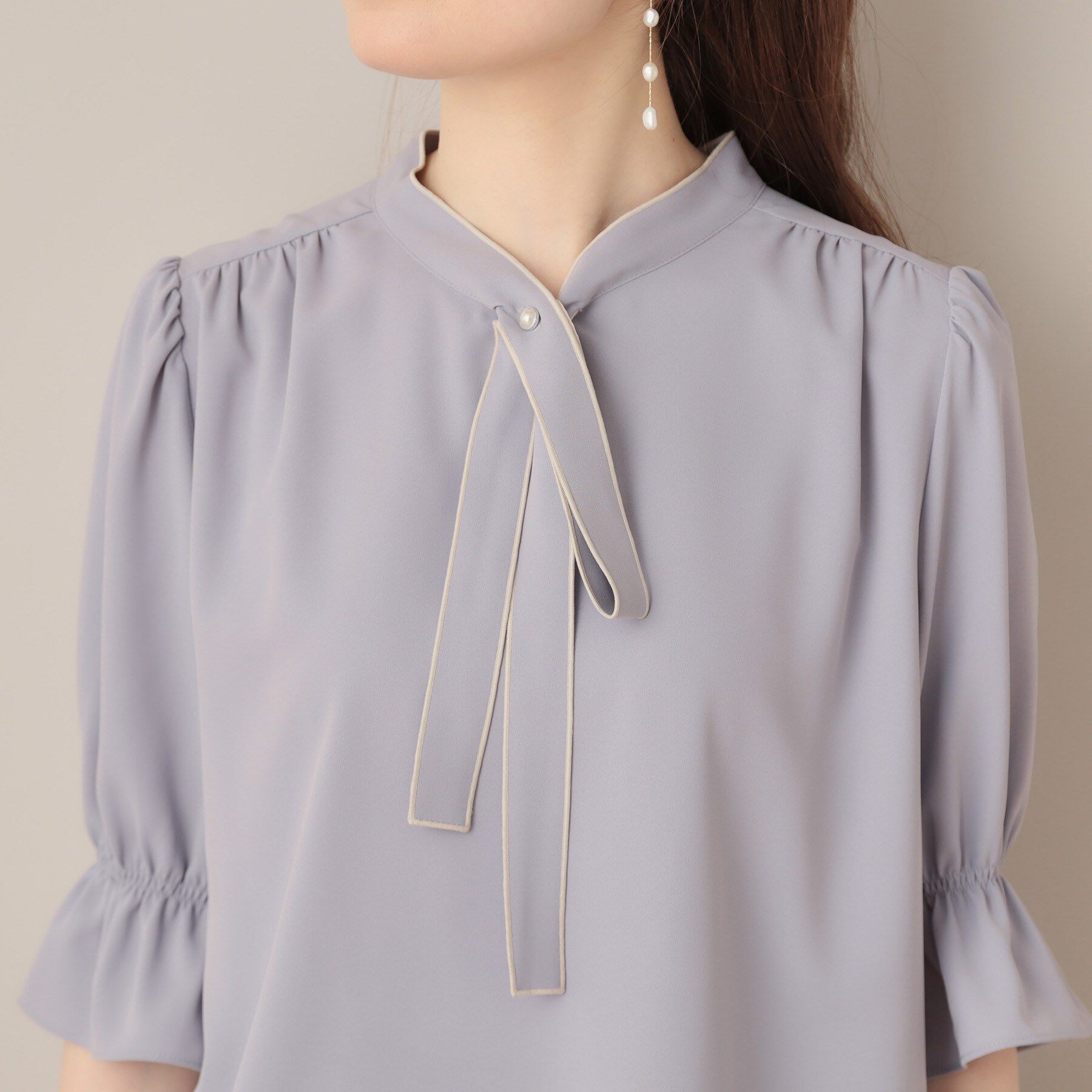 Couture broach「【大人可愛い・5分袖・通勤】デザインタイブラウス」|シャツ・ブラウス|