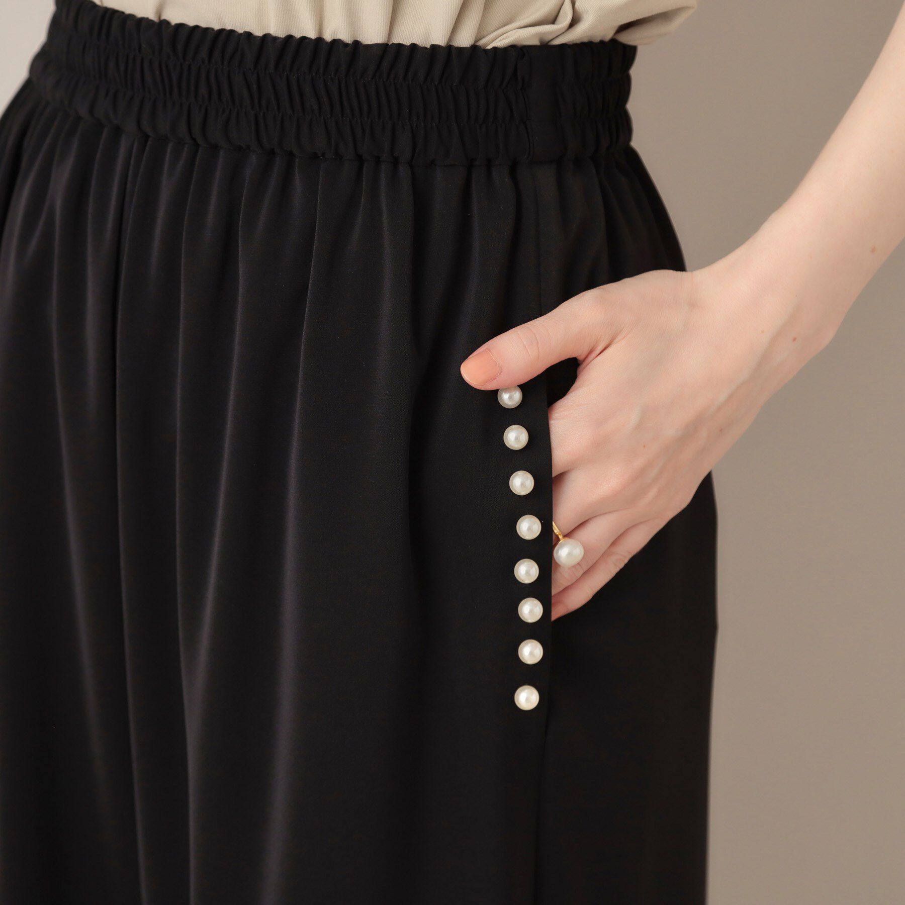 Couture broach「【マルチデザイン・楽ちん】フェイクパール リラックスワイドパンツ」|その他|