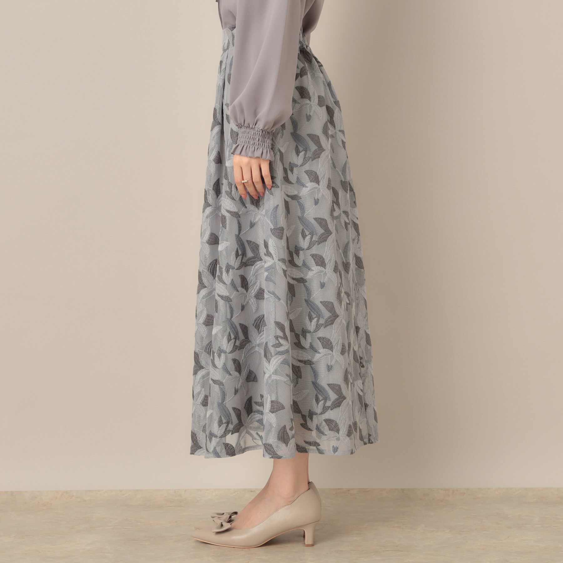 Couture broach「【花柄・きれいめ・通勤】リンドウエンブロメッシュスカート」|スカート|