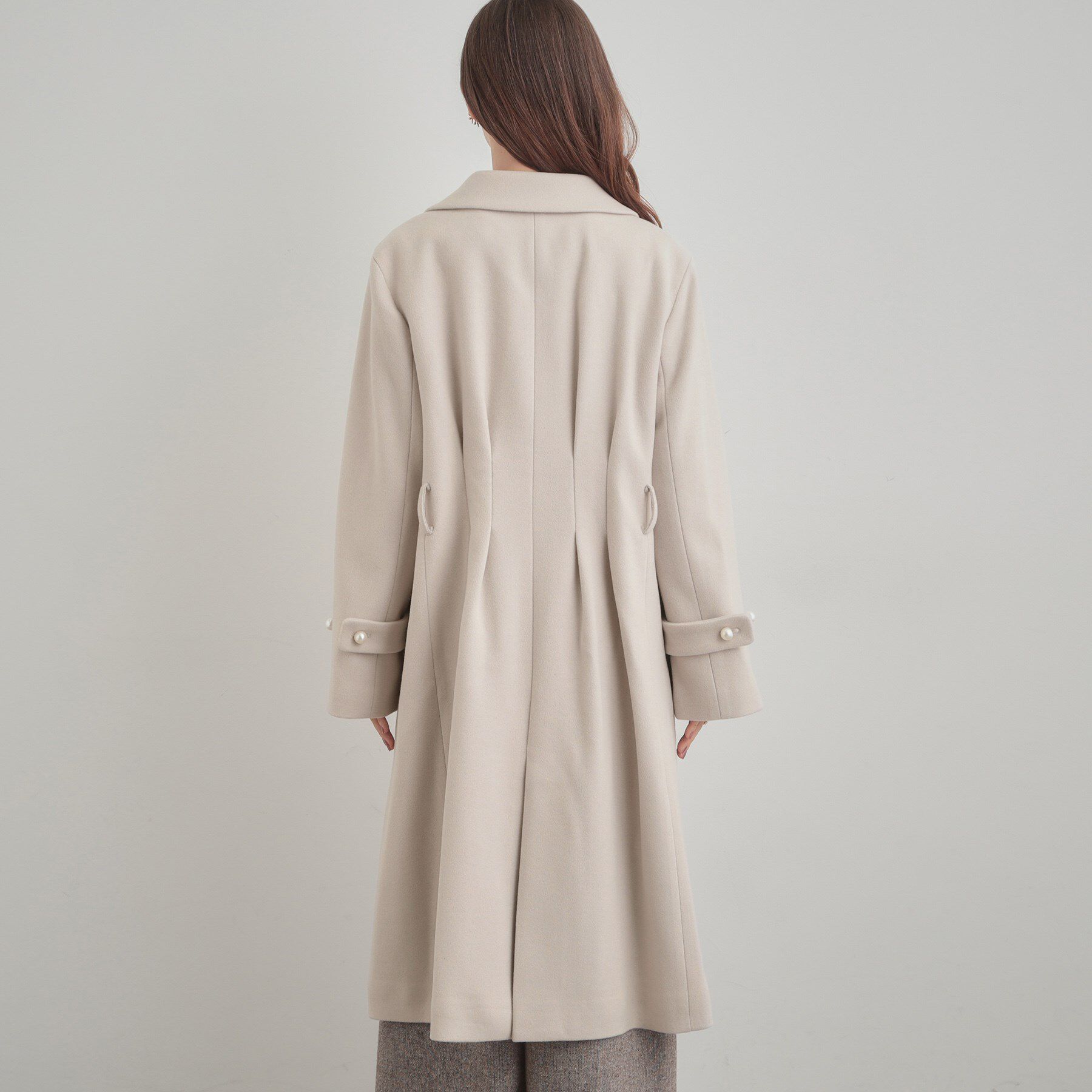 Couture broach「【大人上品・ベルト付き】パール調釦チェスターコート」|チェスターコート|