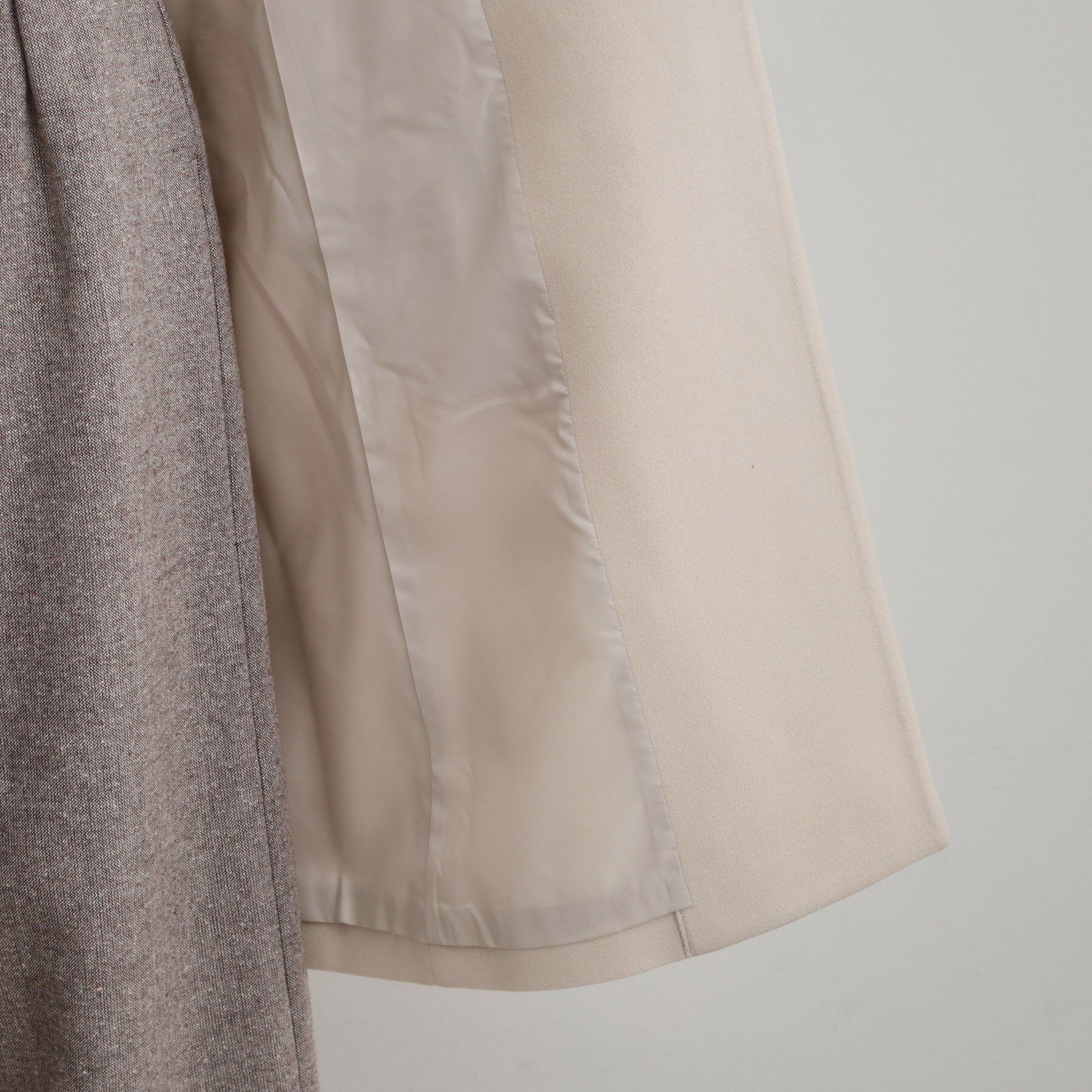 Couture broach「【大人上品・ベルト付き】パール調釦チェスターコート」|チェスターコート|