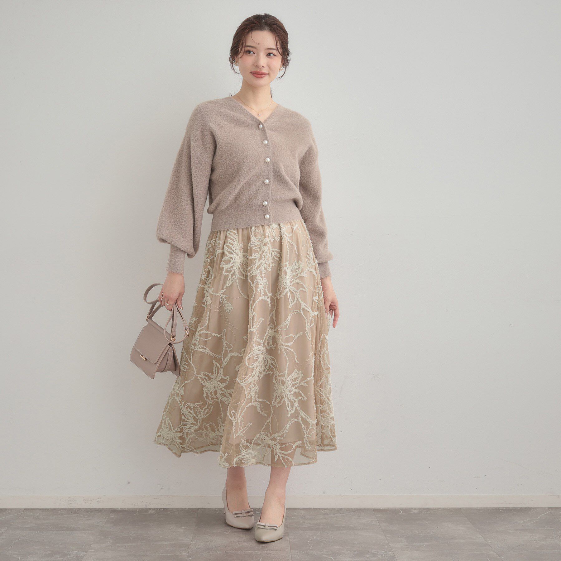 Couture broach「【ハレの日・通勤】ラメ刺繍ブークレチュールスカート」|スカート|