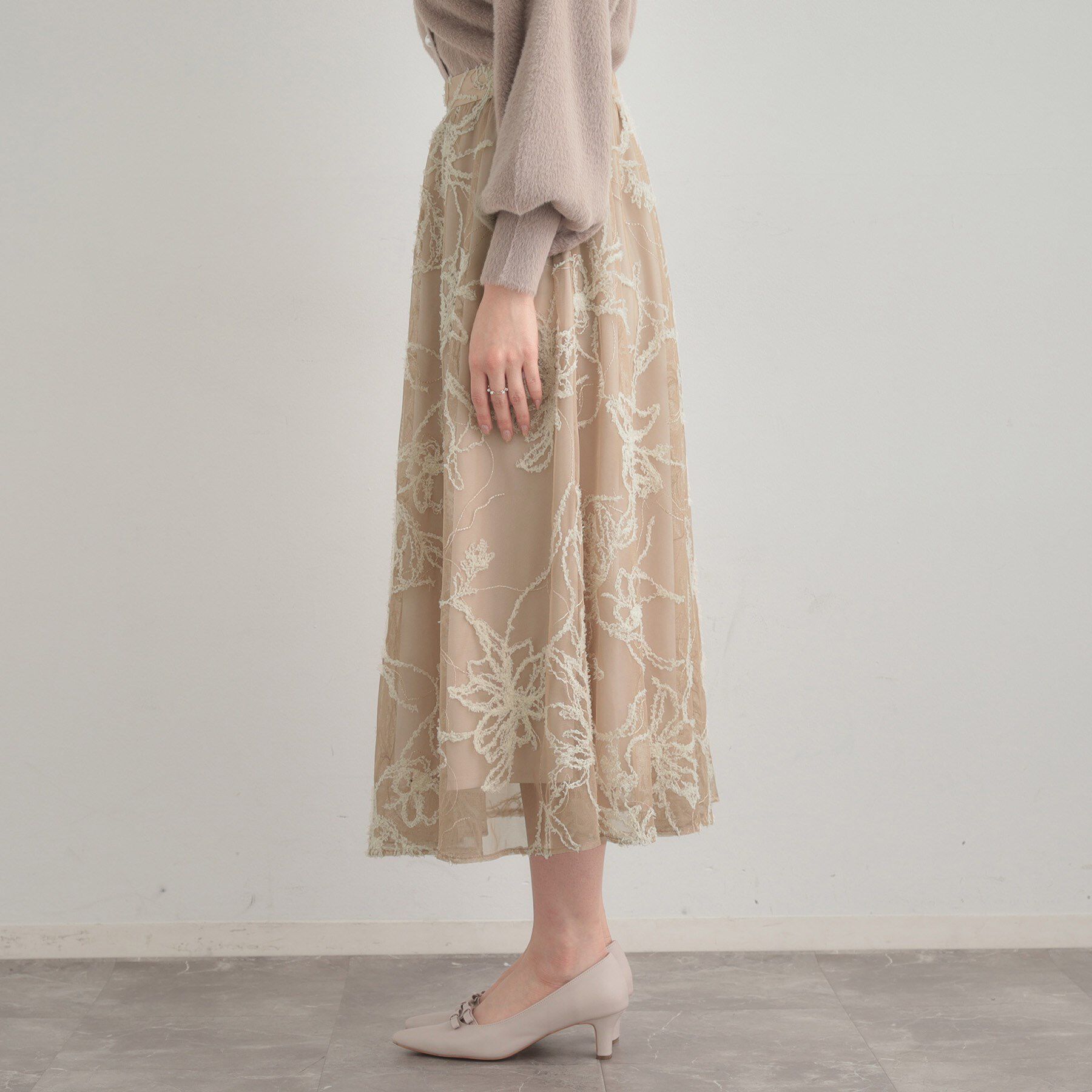 Couture broach「【ハレの日・通勤】ラメ刺繍ブークレチュールスカート」|スカート|