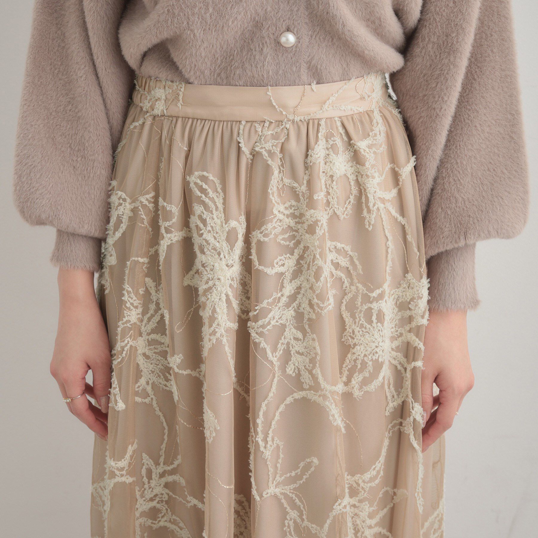 Couture broach「【ハレの日・通勤】ラメ刺繍ブークレチュールスカート」|スカート|