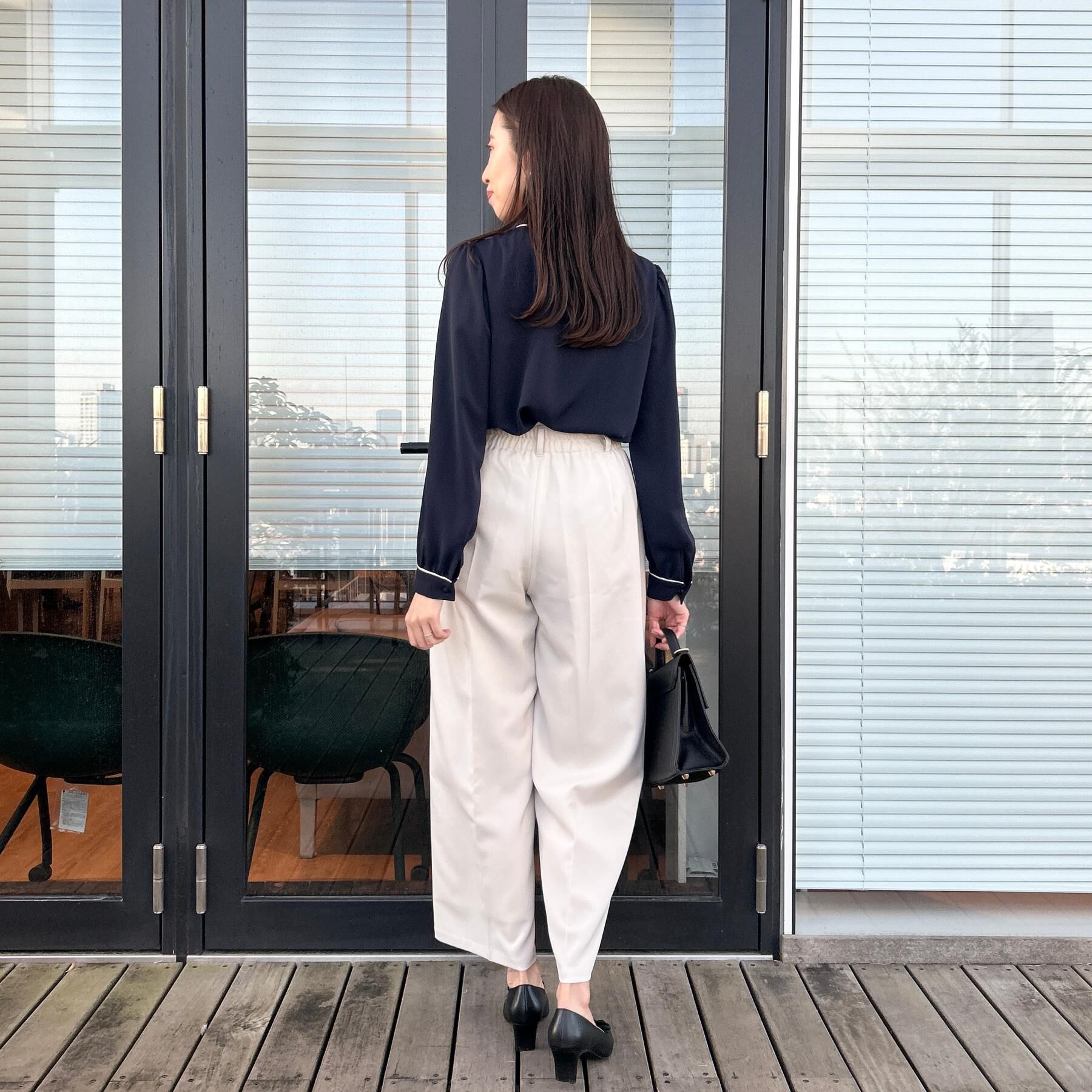 Couture broach「【ハレの日・通勤】配色タックタイブラウス」|シャツ・ブラウス|