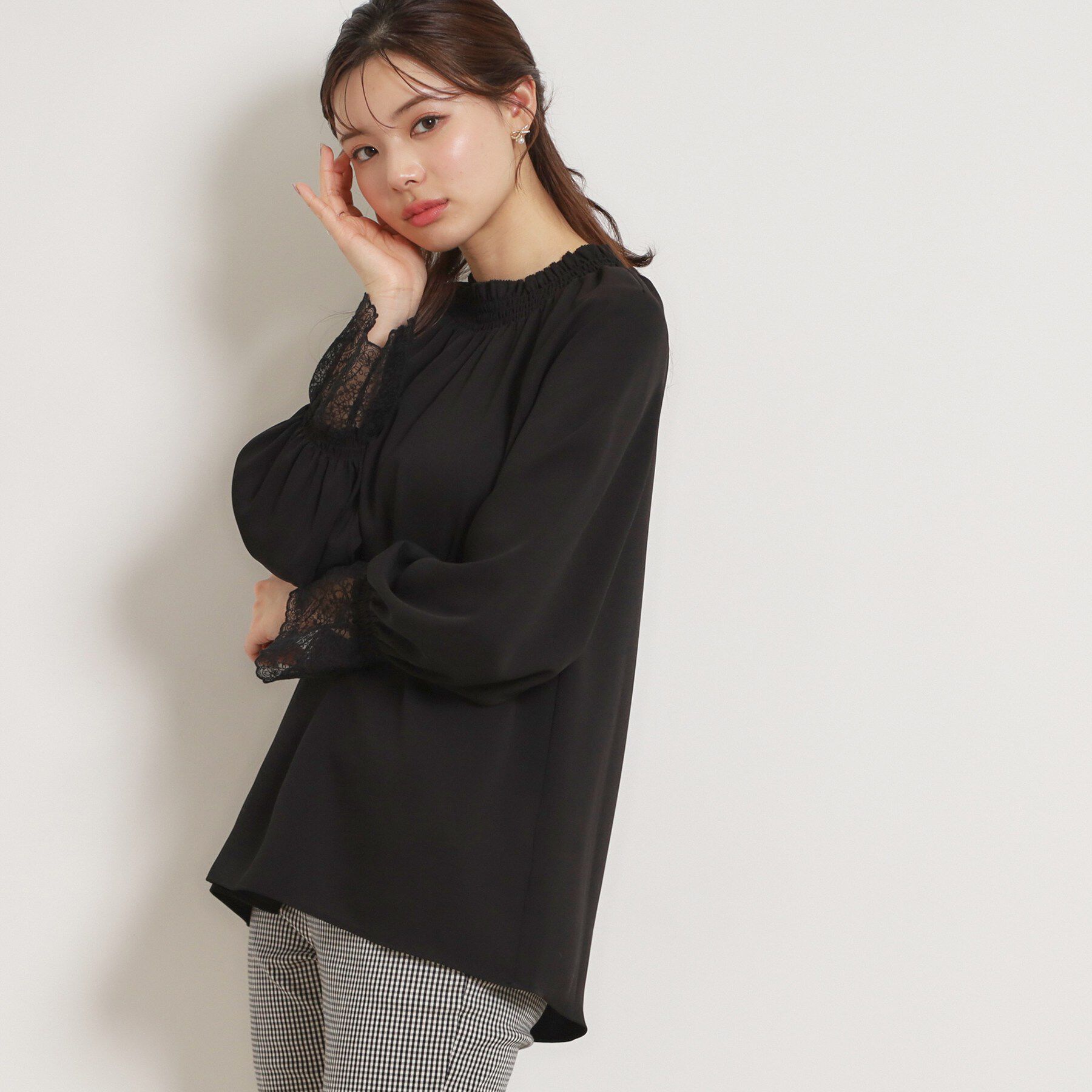 Couture broach「【通勤・着映え】レースカフス ピコシャーリング バックリボンブラウス」|シャツ・ブラウス|