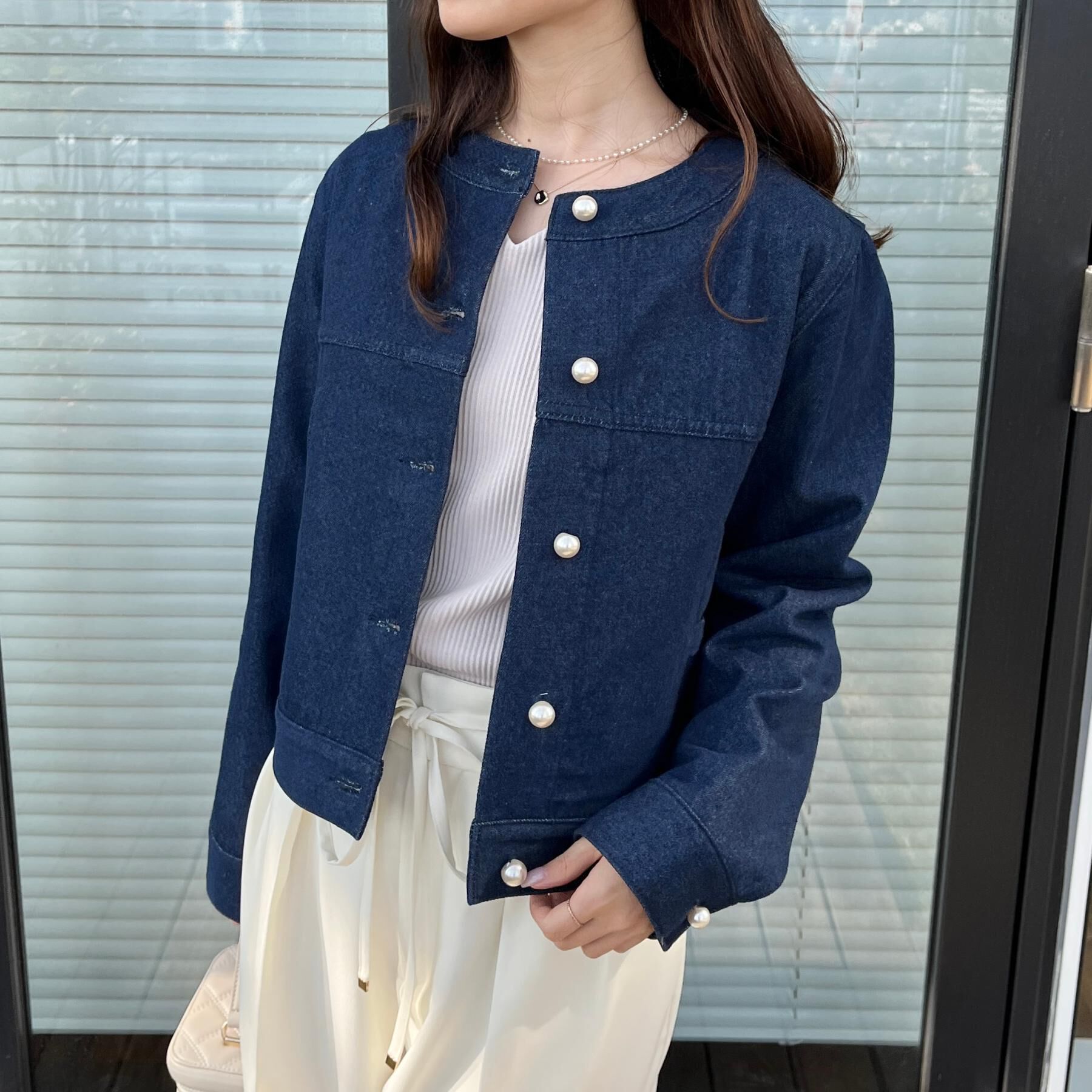 Couture broach「【洗える・綿100％】パール調ボタン デニムジャケット」|デニムジャケット|