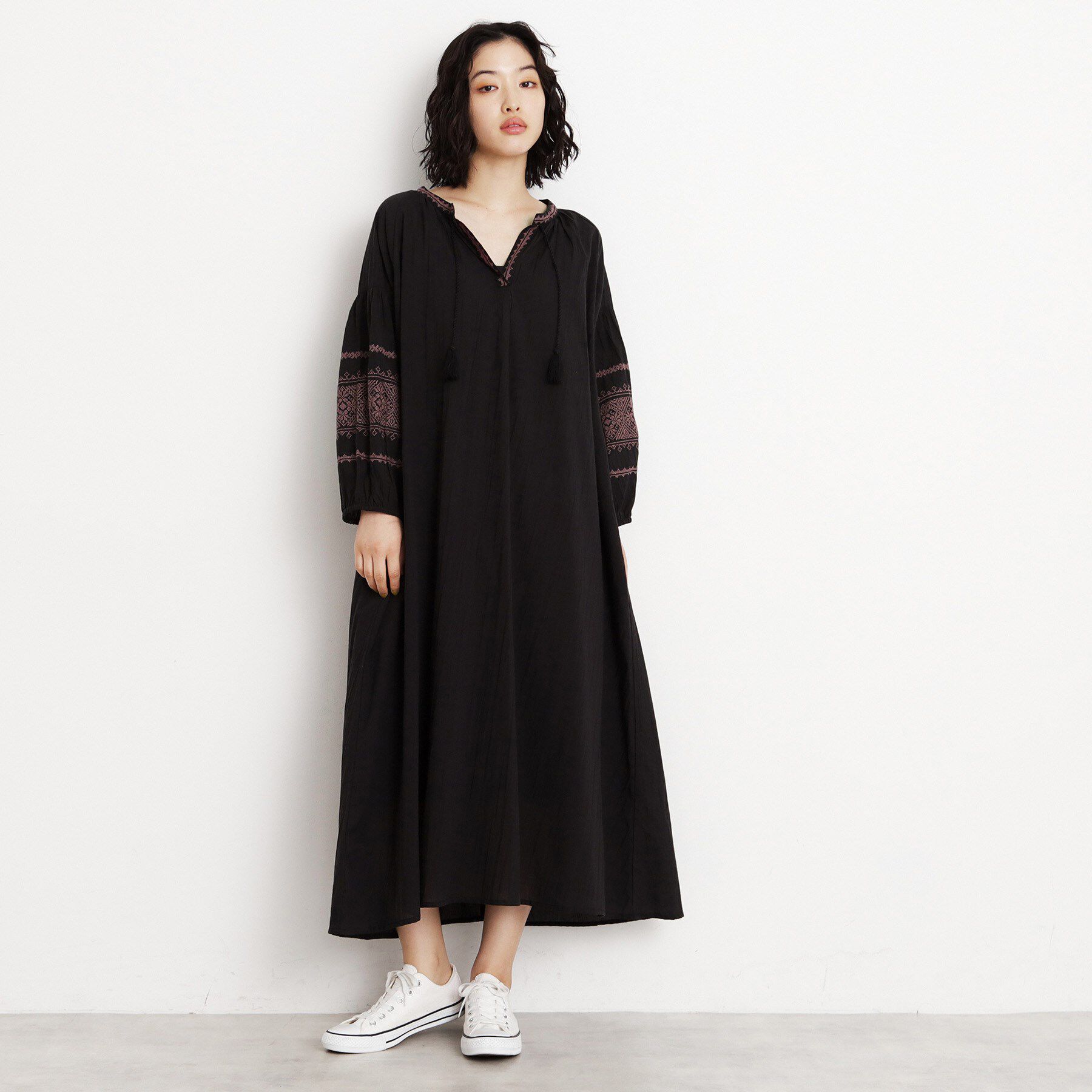 THE SHOP TK「刺繍ワンピース【洗濯機OK】」|ワンピース|ブラック(019)