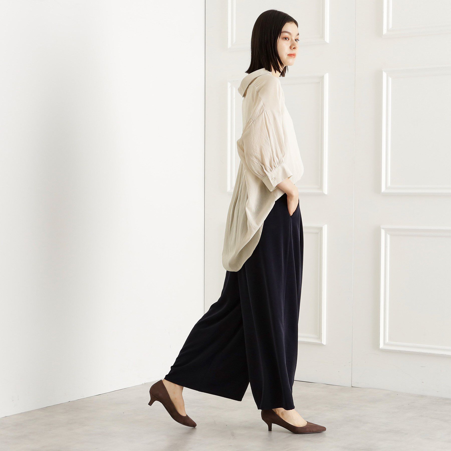 THE SHOP TK「後ろギャザーシアーシャツ【体型カバー／洗える】」|シャツ・ブラウス|