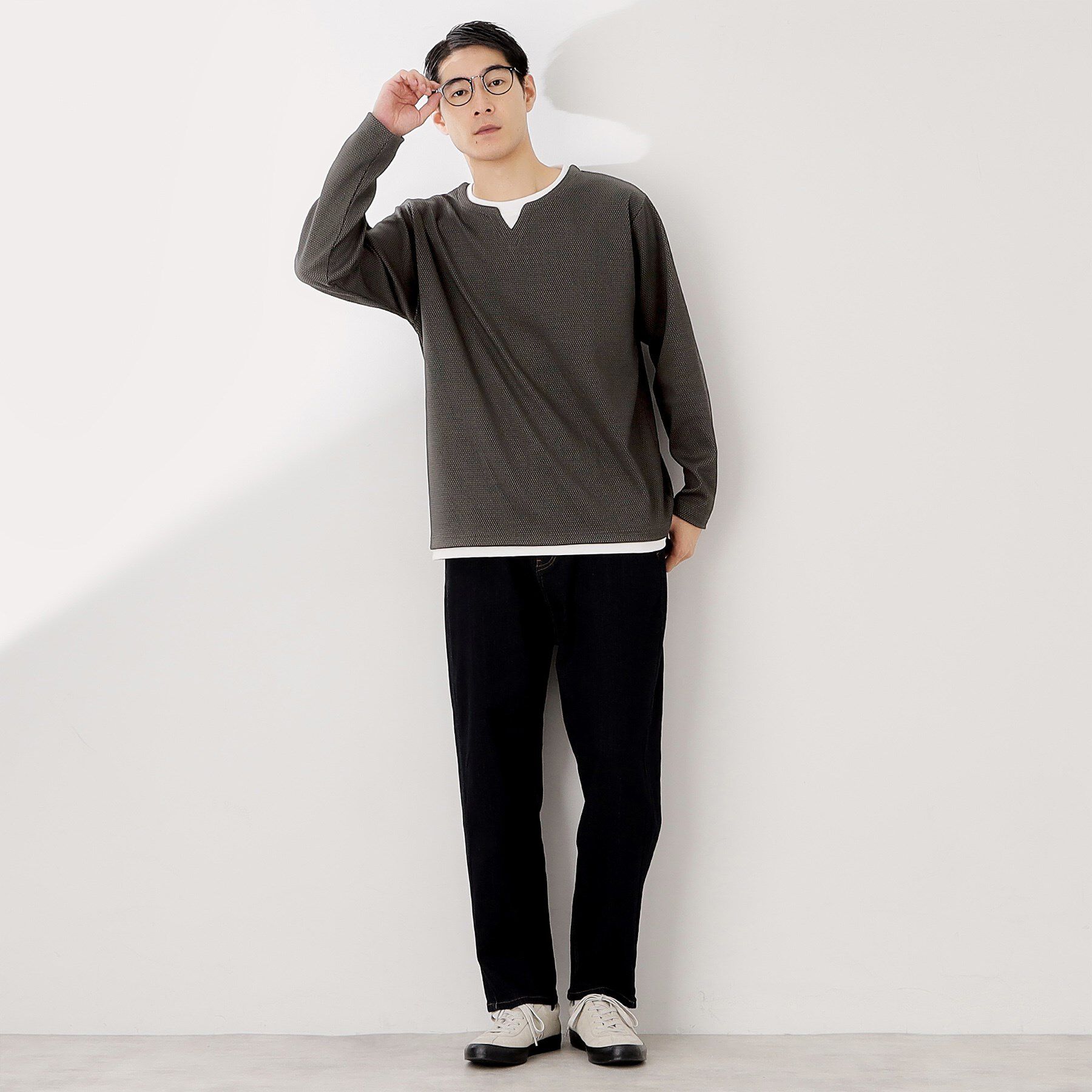 THE SHOP TK「【一枚でコーディネートが完成！】レイヤード風キーネック長袖Tシャツ 洗濯機OK」|Tシャツ・カットソー|