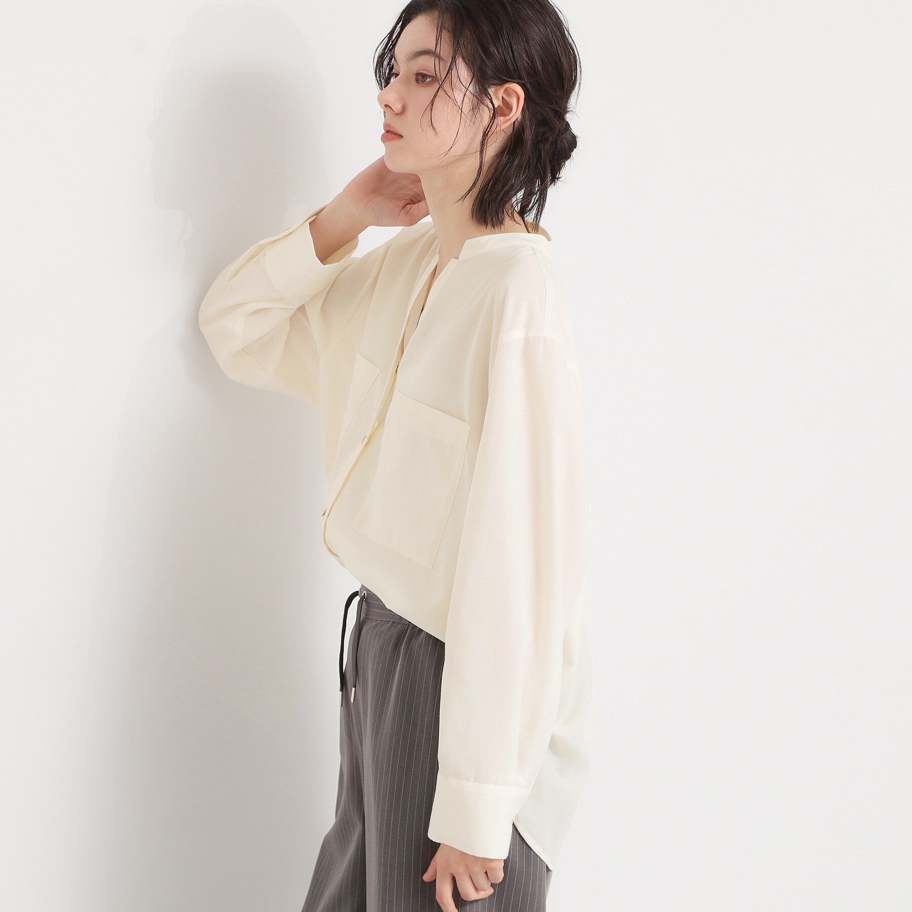 THE SHOP TK「【刻みネックですっきり見え】Wポケット金ボタンシャツ」|シャツ・ブラウス|