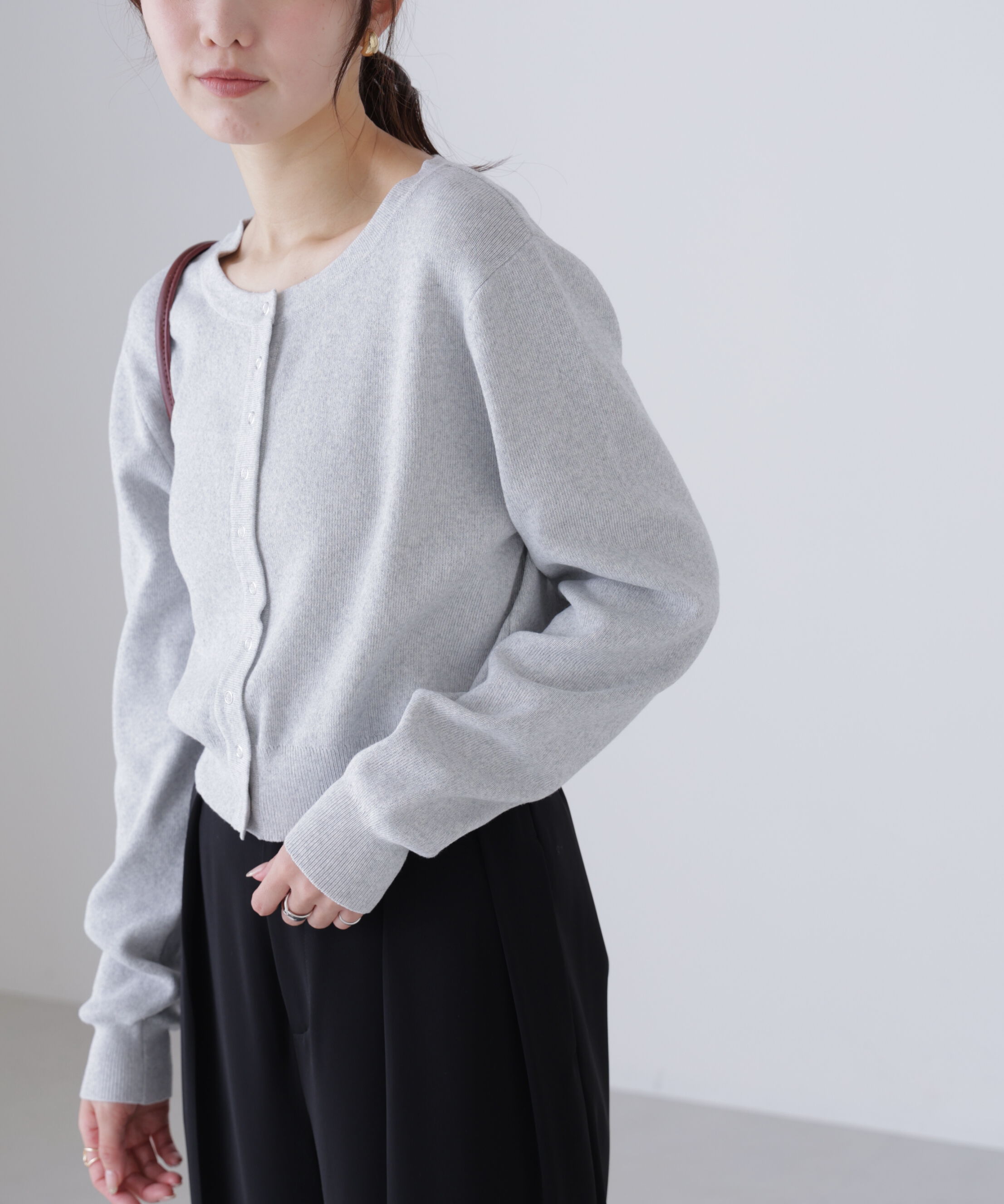  「リングドットボタンクルーネックニットカーディガン」|ニット・セーター|