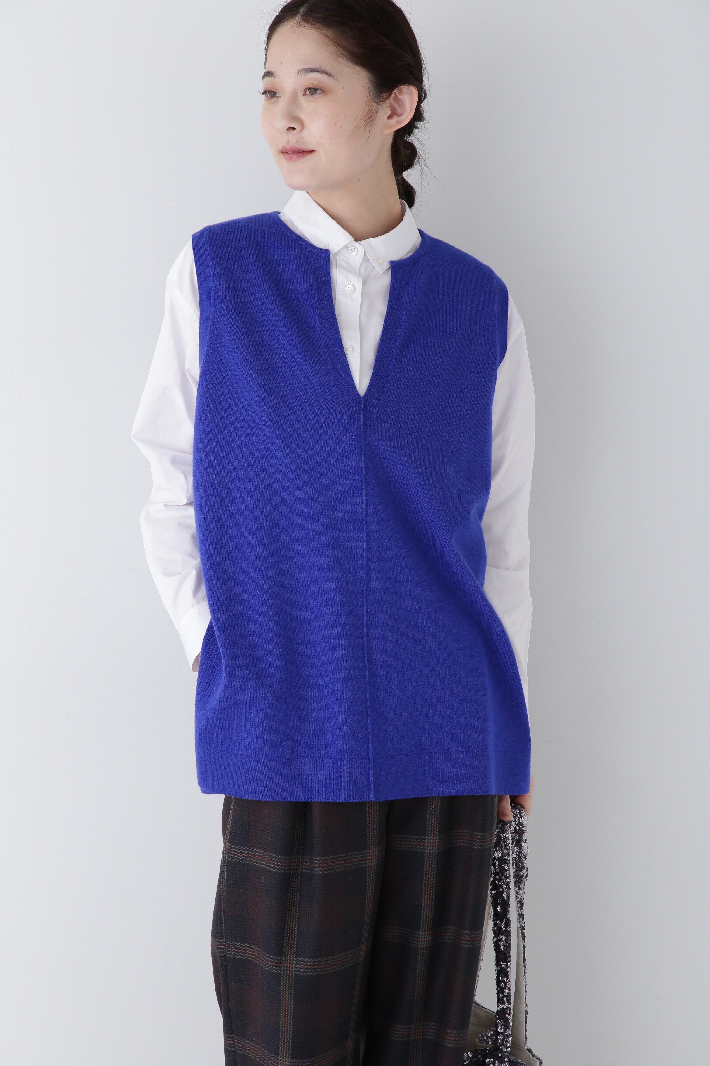  「◆キーネックミドル丈ニットベスト」|ニット・セーター|ロイヤルブル