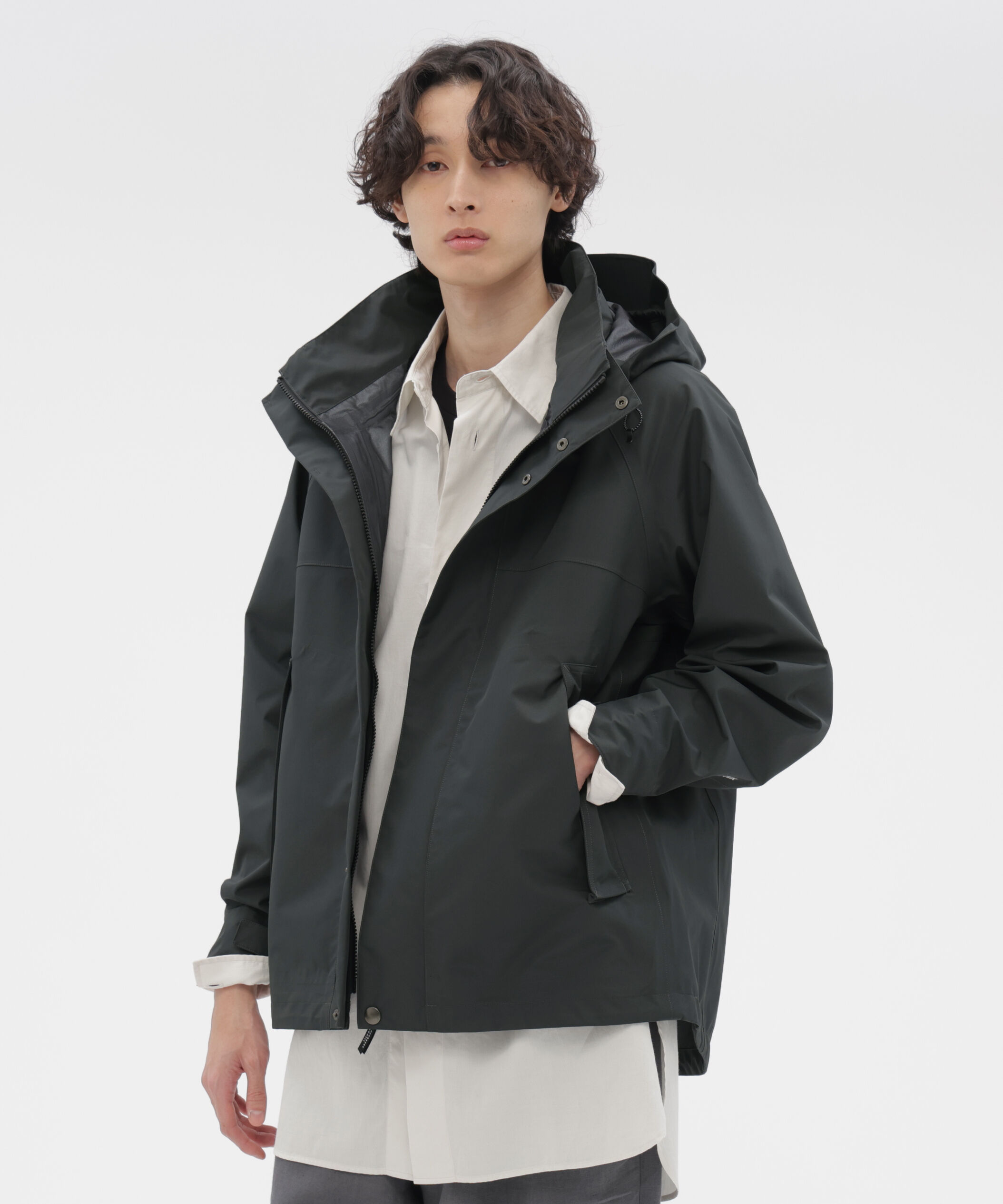 MARGARET HOWELL「Gore-Tex RECYCLED POLYESTER POPLIN COAT」|その他|CHARCOAL3