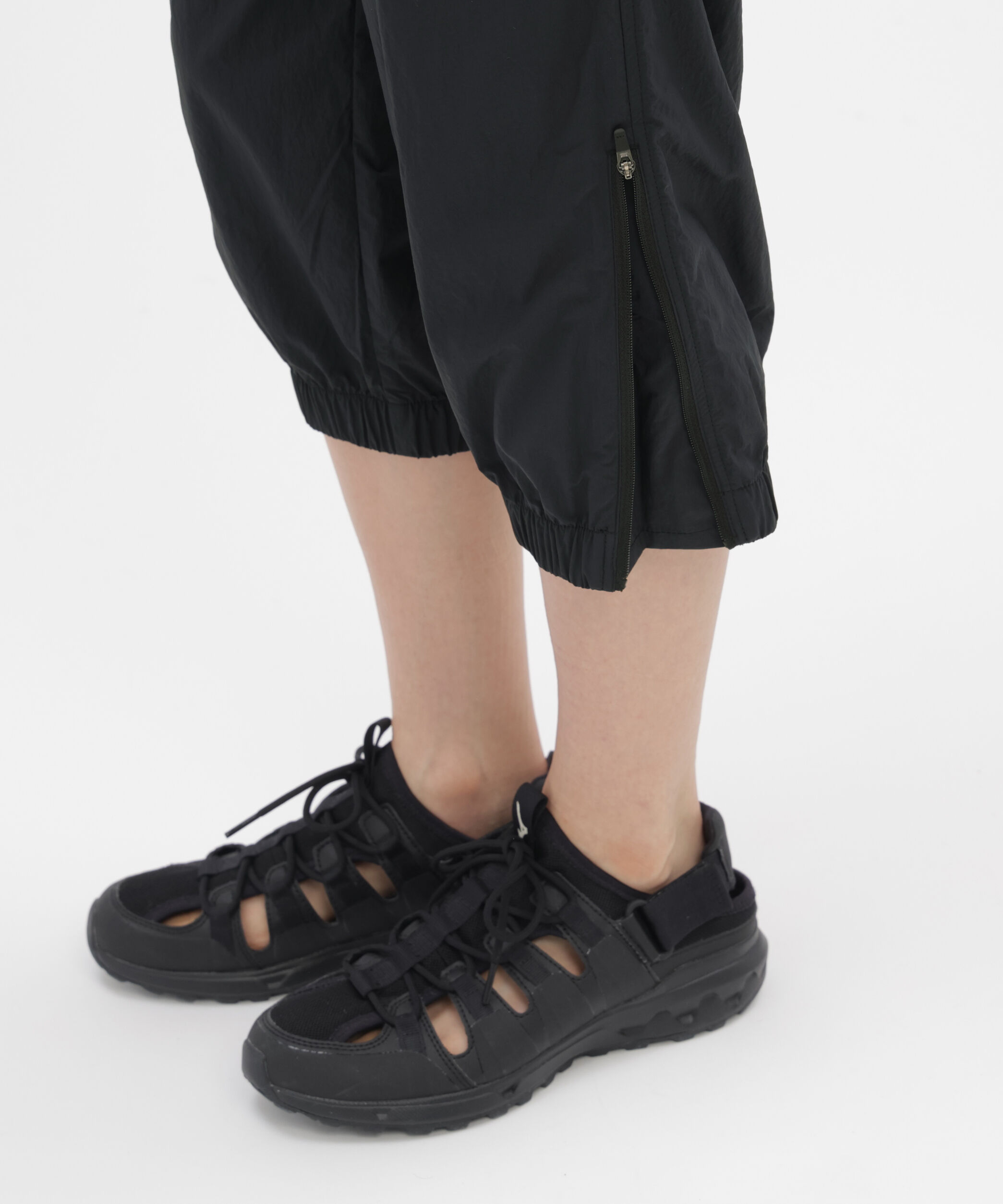  「RECYCLED LIGHTWEIGHT NYLON POPLIN TROUSERS」|その他|