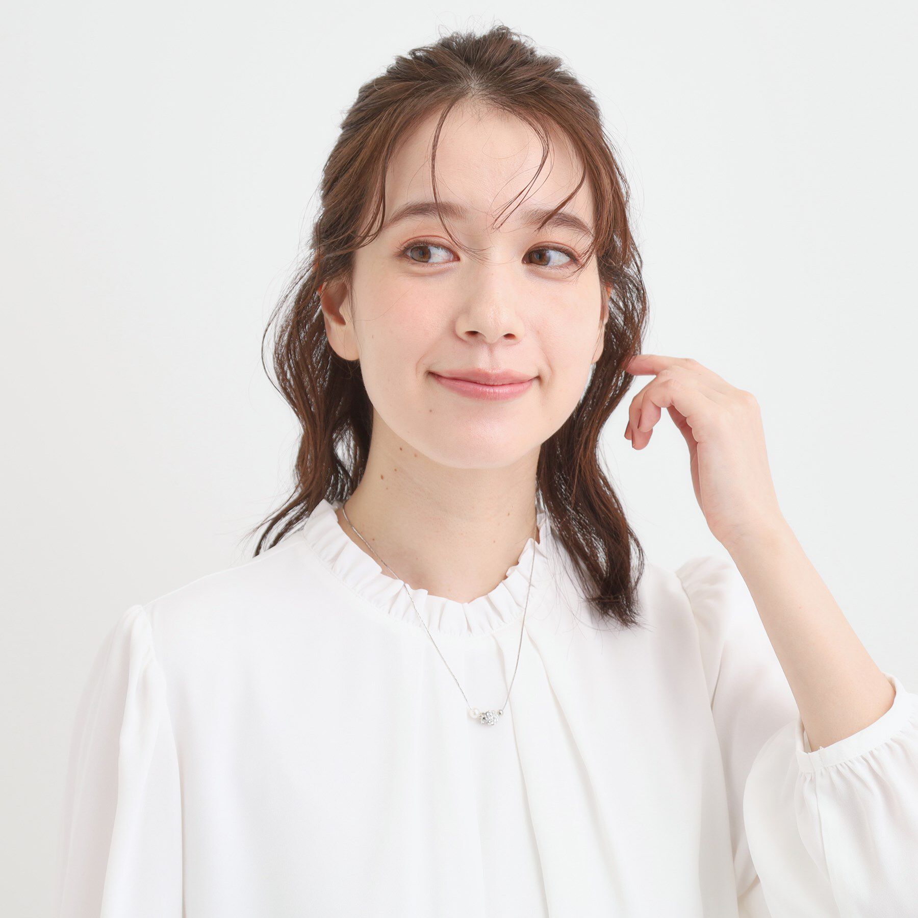 SHOO･LA･RUE「【セレモニー】ロンデルパヴェショートネックレス」|ネックレス|