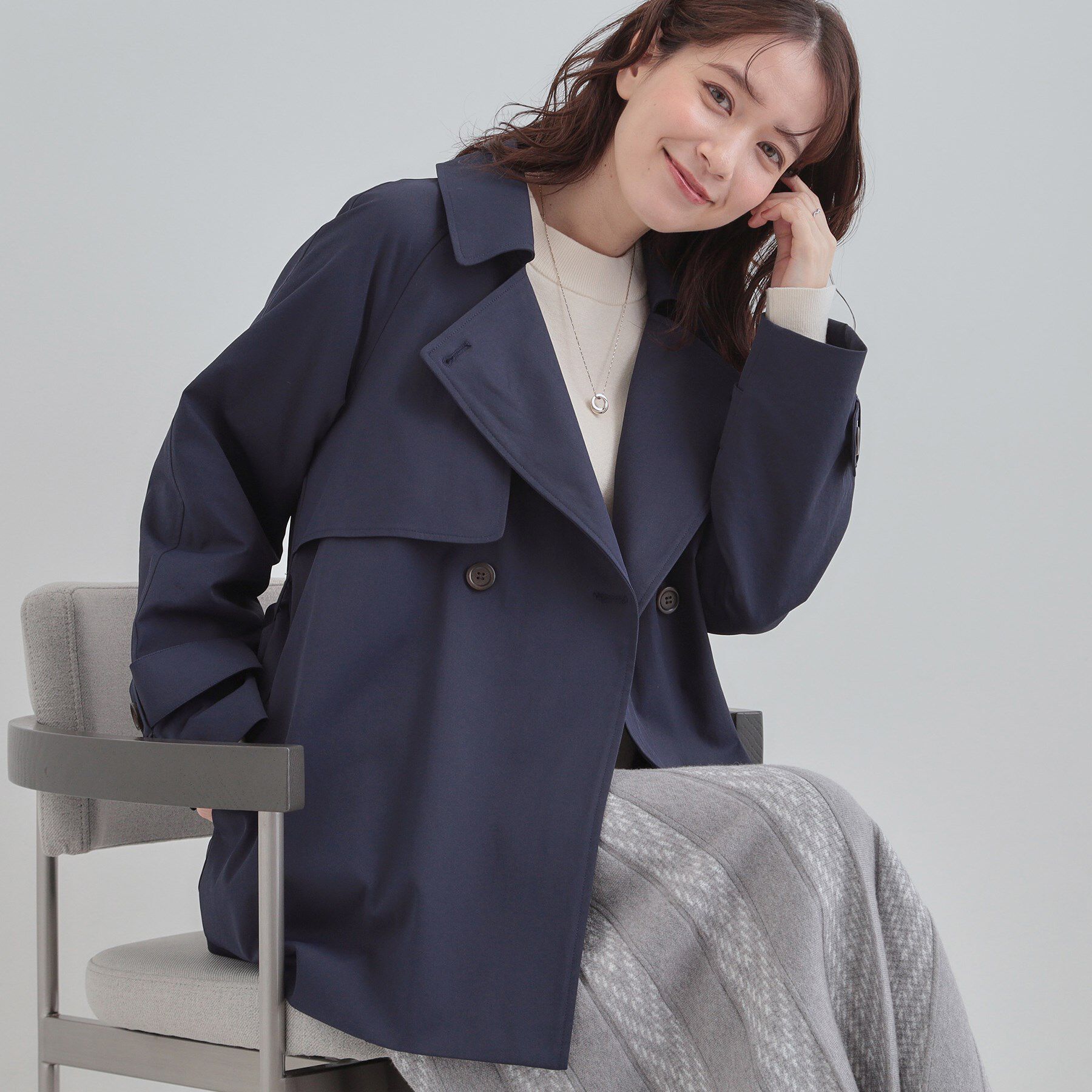 SHOO･LA･RUE「【S-LL/撥水】通勤やお出かけにも活躍 ミドルトレンチコート」|トレンチコート|ネイビー(094)