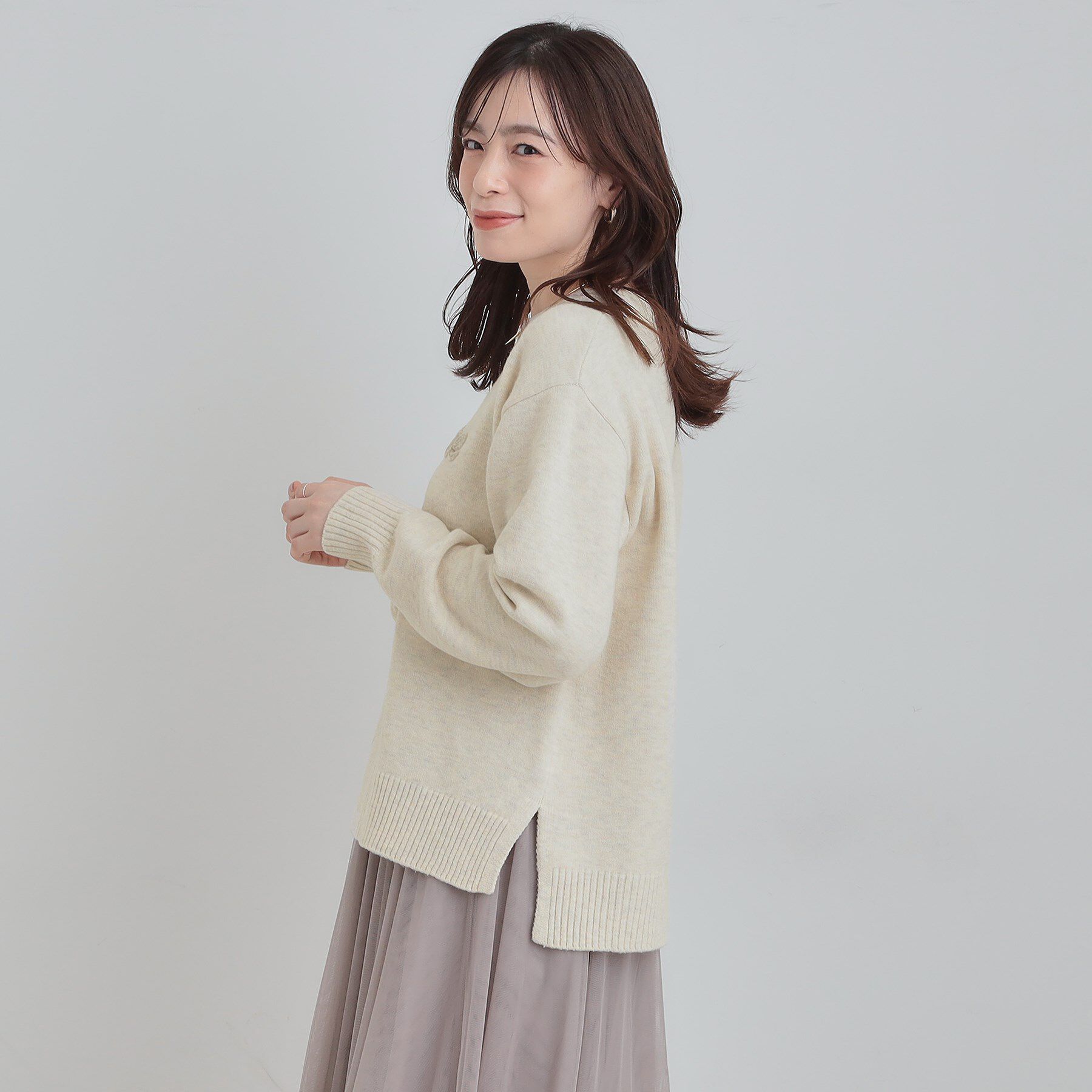 SHOO･LA･RUE「【S-LL/洗濯機可】ふわふわがやみつきになる柔らかさ スウェットライクロゴニット」|ニット・セーター|