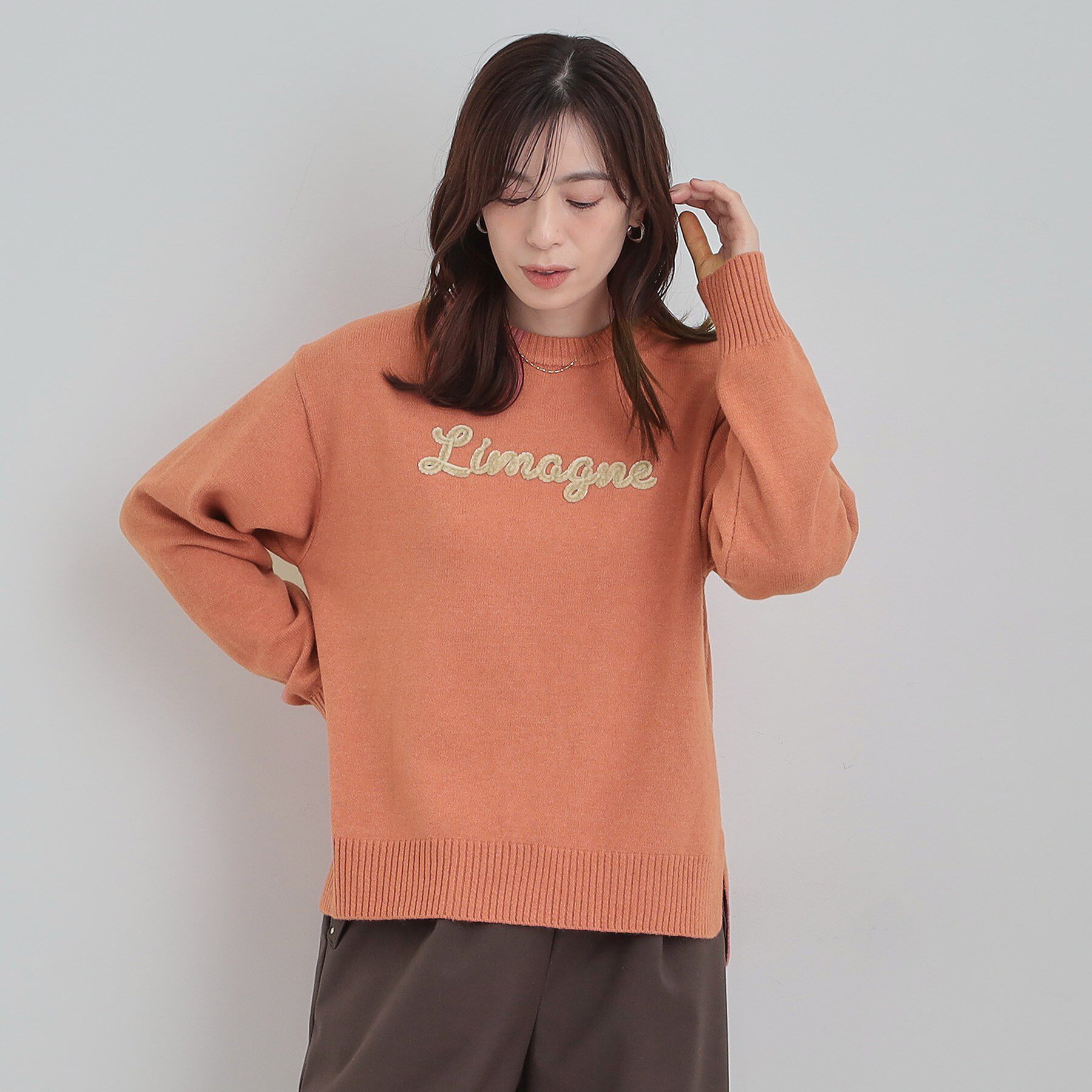 SHOO･LA･RUE「【S-LL/洗濯機可】ふわふわがやみつきになる柔らかさ スウェットライクロゴニット」|ニット・セーター|