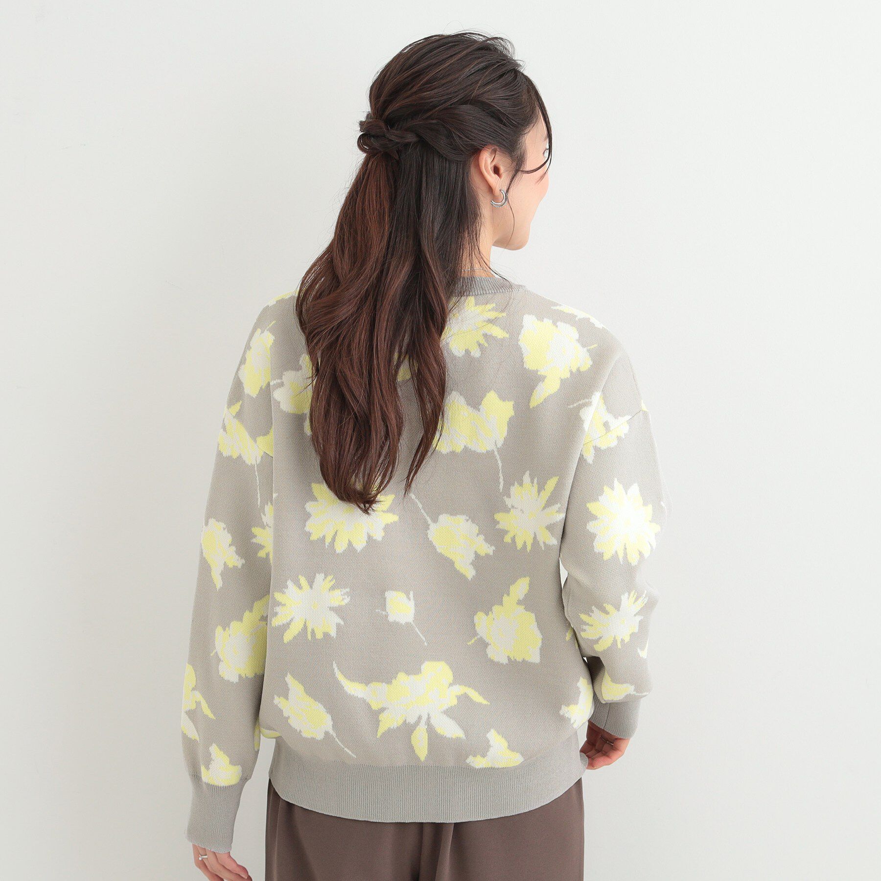 SHOO･LA･RUE「【洗濯機可/S-LL】ゆるシルエット フラワー柄スポンディッシュニット」|ニット・セーター|