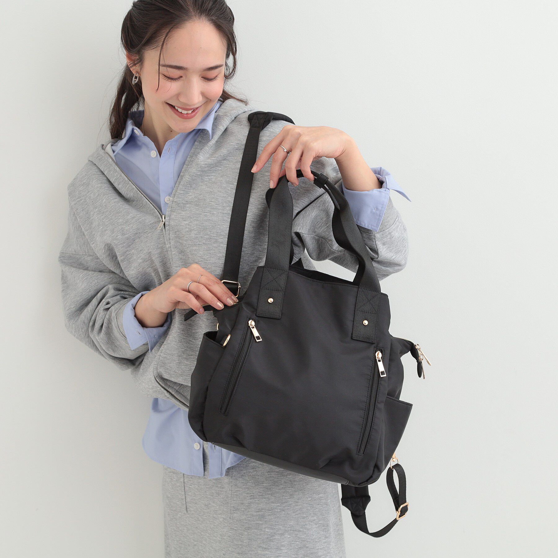 SHOO･LA･RUE「【撥水／2WAY】トートにもなる低反発ベルトの3層リュック」|リュック|ブラック(019)