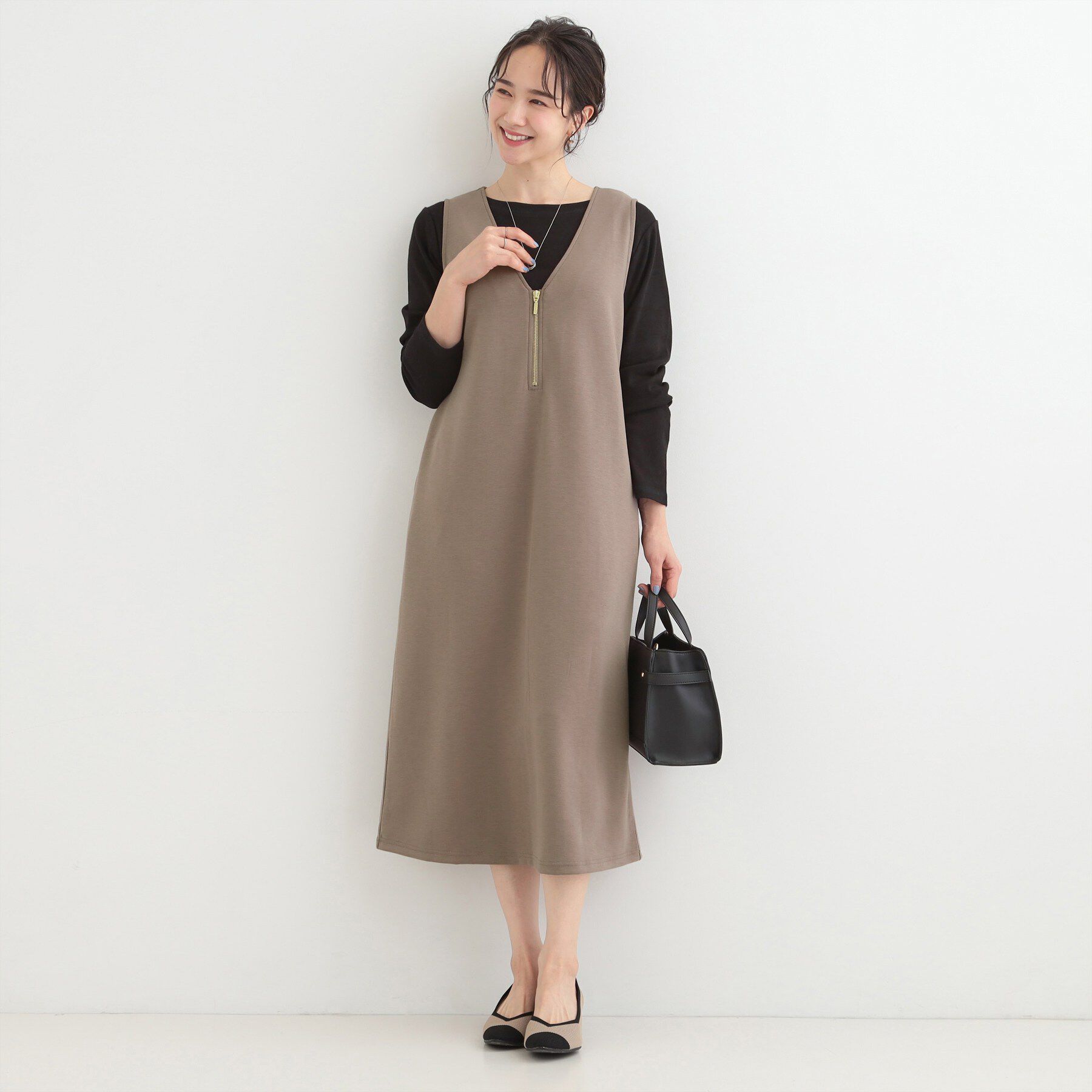 SHOO･LA･RUE「【洗濯機可】なめらかタッチ ハーフジップ Vネックジャンパースカート」|ワンピース|