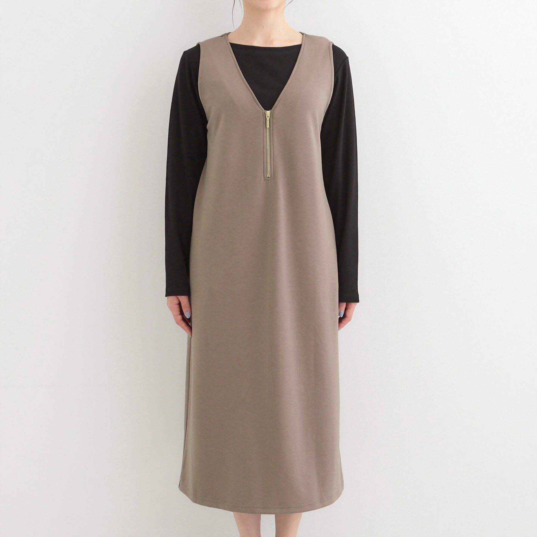 SHOO･LA･RUE「【洗濯機可】なめらかタッチ ハーフジップ Vネックジャンパースカート」|ワンピース|