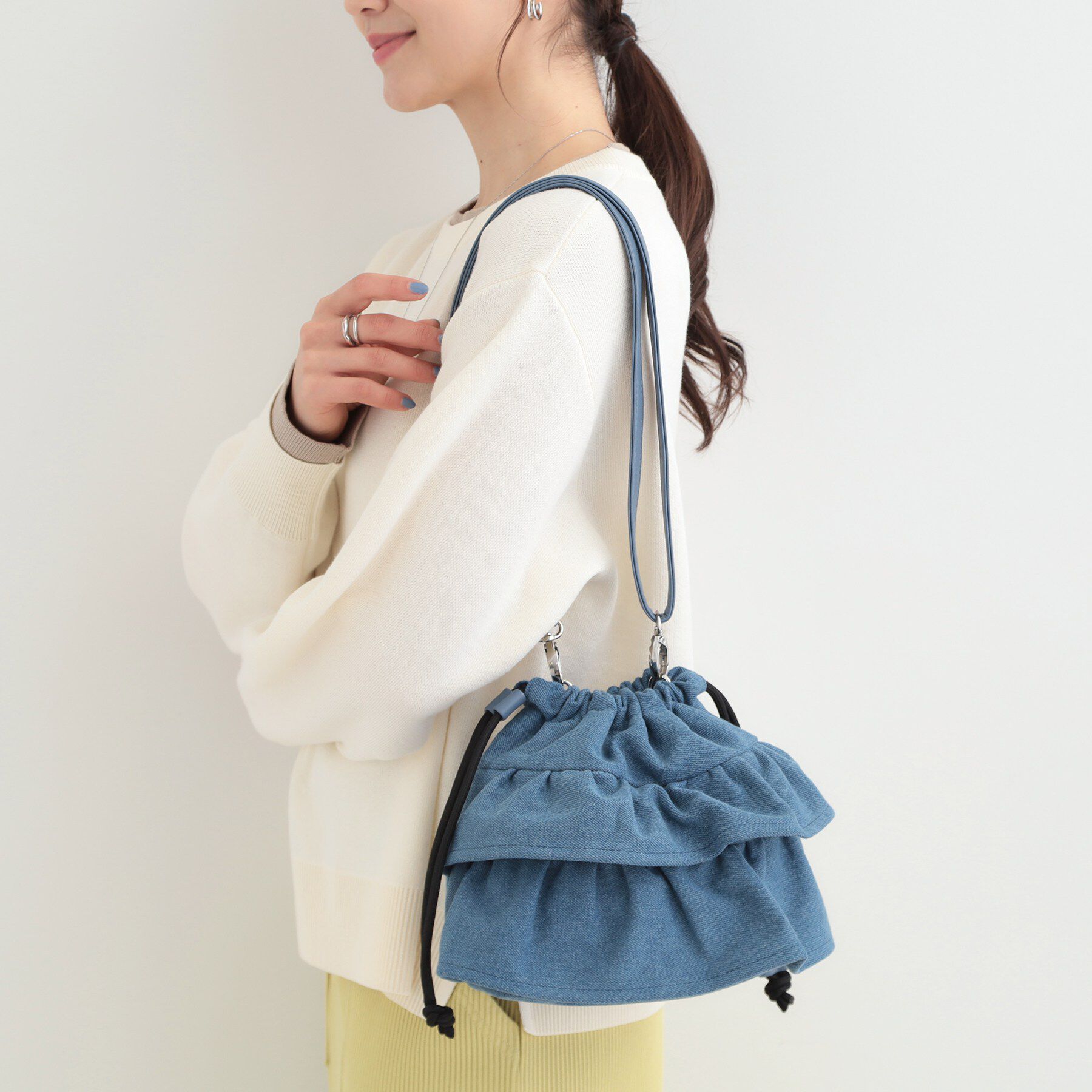 SHOO･LA･RUE「デニム巾着ショルダーバッグ」|ショルダー・メッセンジャー|