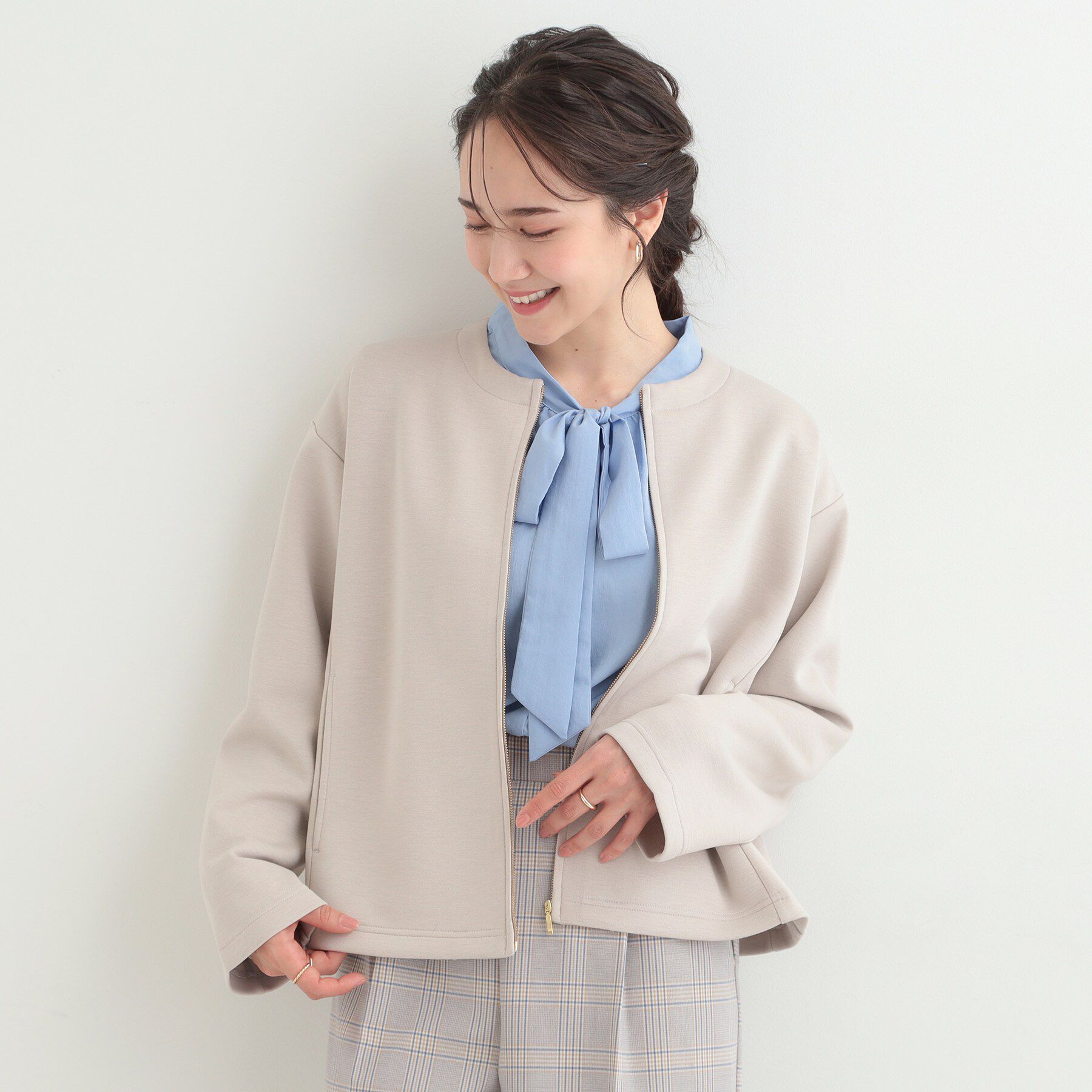 SHOO･LA･RUE「【セットアップ可/S-LL/なめらかタッチ】大人のきれいめスタイルに ノーカラージップブルゾン」|ブルゾン・スタジャン|