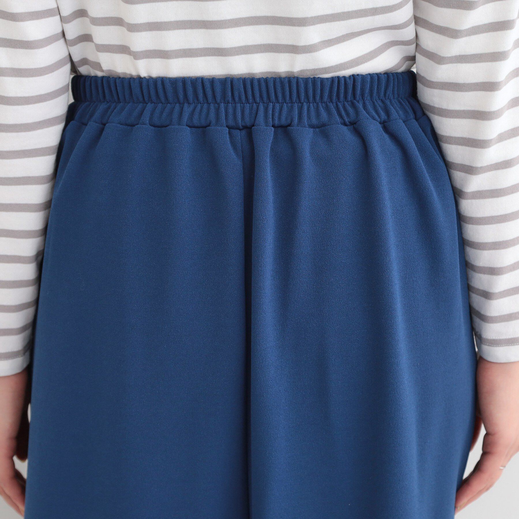 SHOO･LA･RUE「【洗濯機可/S-LL】腰まわりを自然にカバーする ラップ風ナロースカート」|スカート|