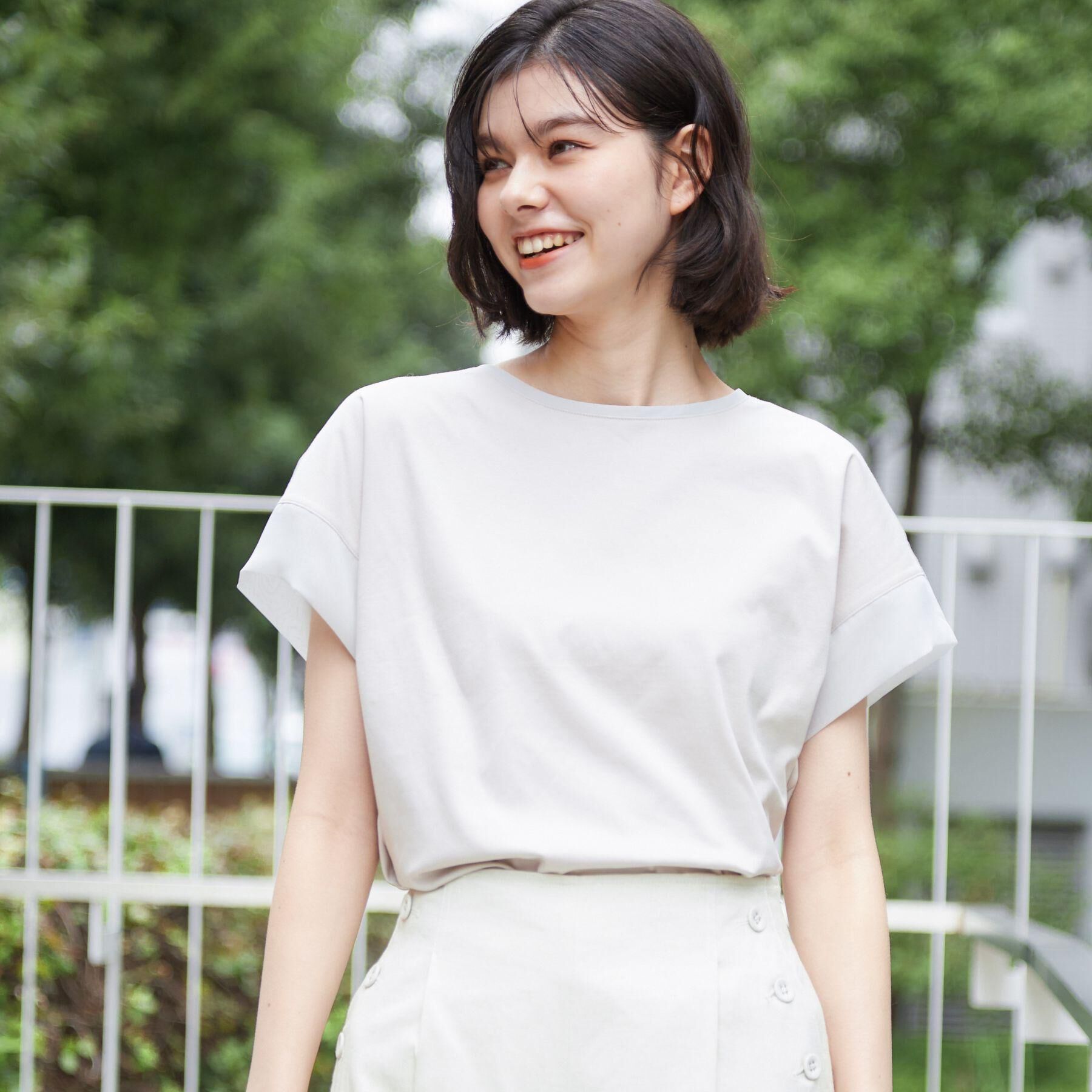 Dessin「【シリーズ累計8万枚！選べる5サイズ/6色展開/洗える】美光沢カットソー【オンにもオフにもちょうどい」|Tシャツ・カットソー|グレージュ(050)