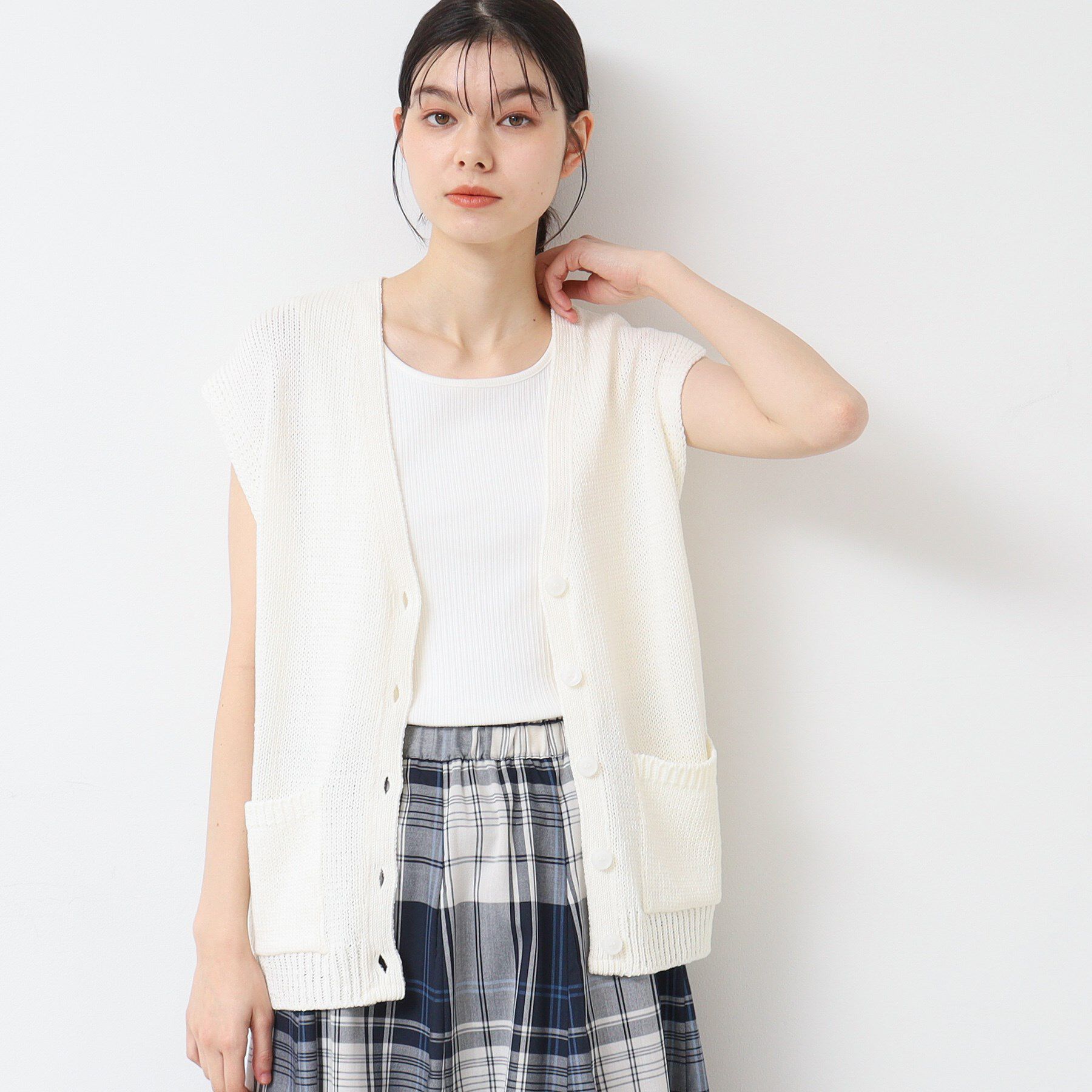 Dessin「【日本製】ボタン付きニットベスト」|ベスト・ジレ|