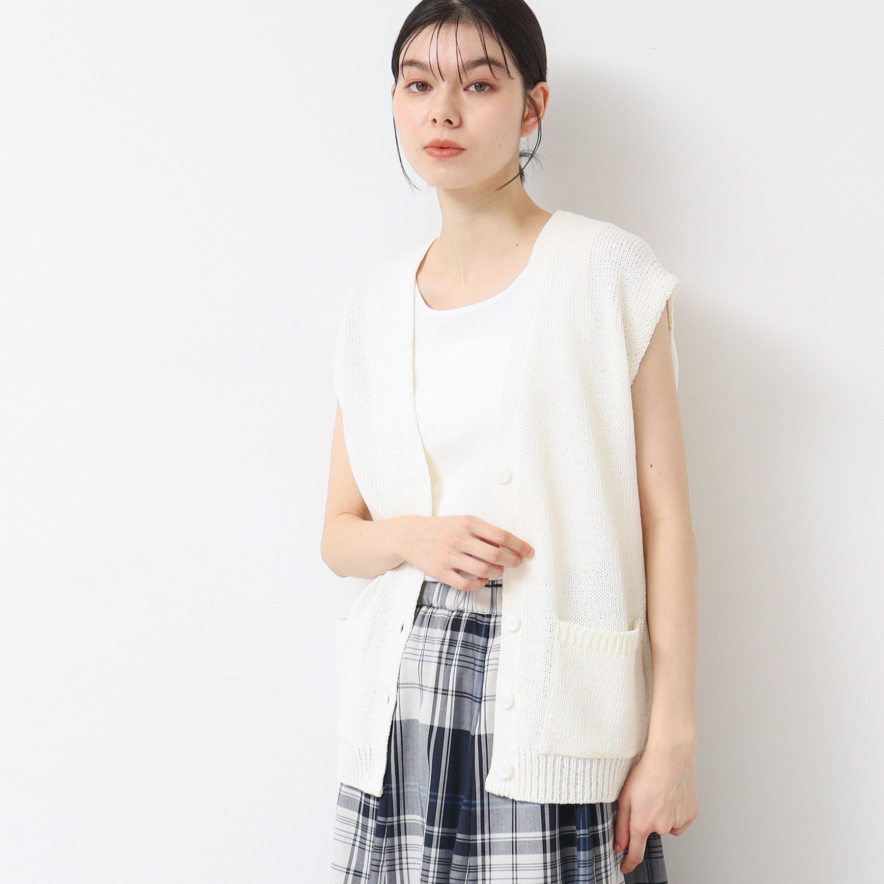 Dessin「【日本製】ボタン付きニットベスト」|ベスト・ジレ|