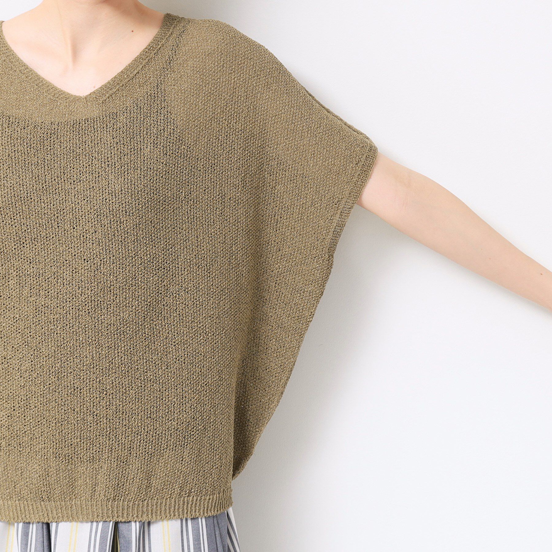 Dessin「【日本製・洗える】シームレスラインVネックニット」|ニット・セーター|