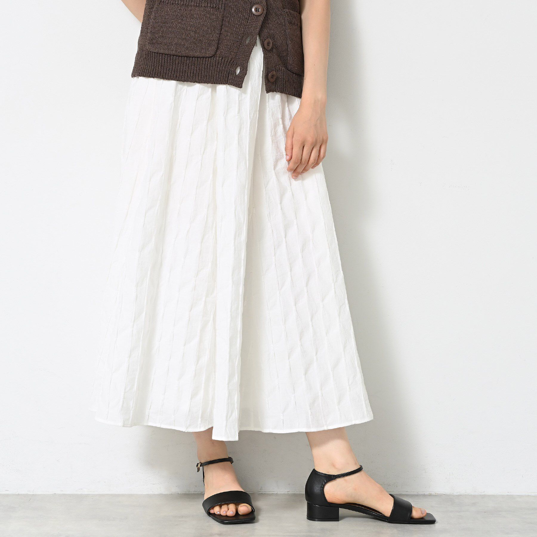 Dessin「【ウエストゴム・洗える】ジャガードフレアースカート」|スカート|ホワイト(002)