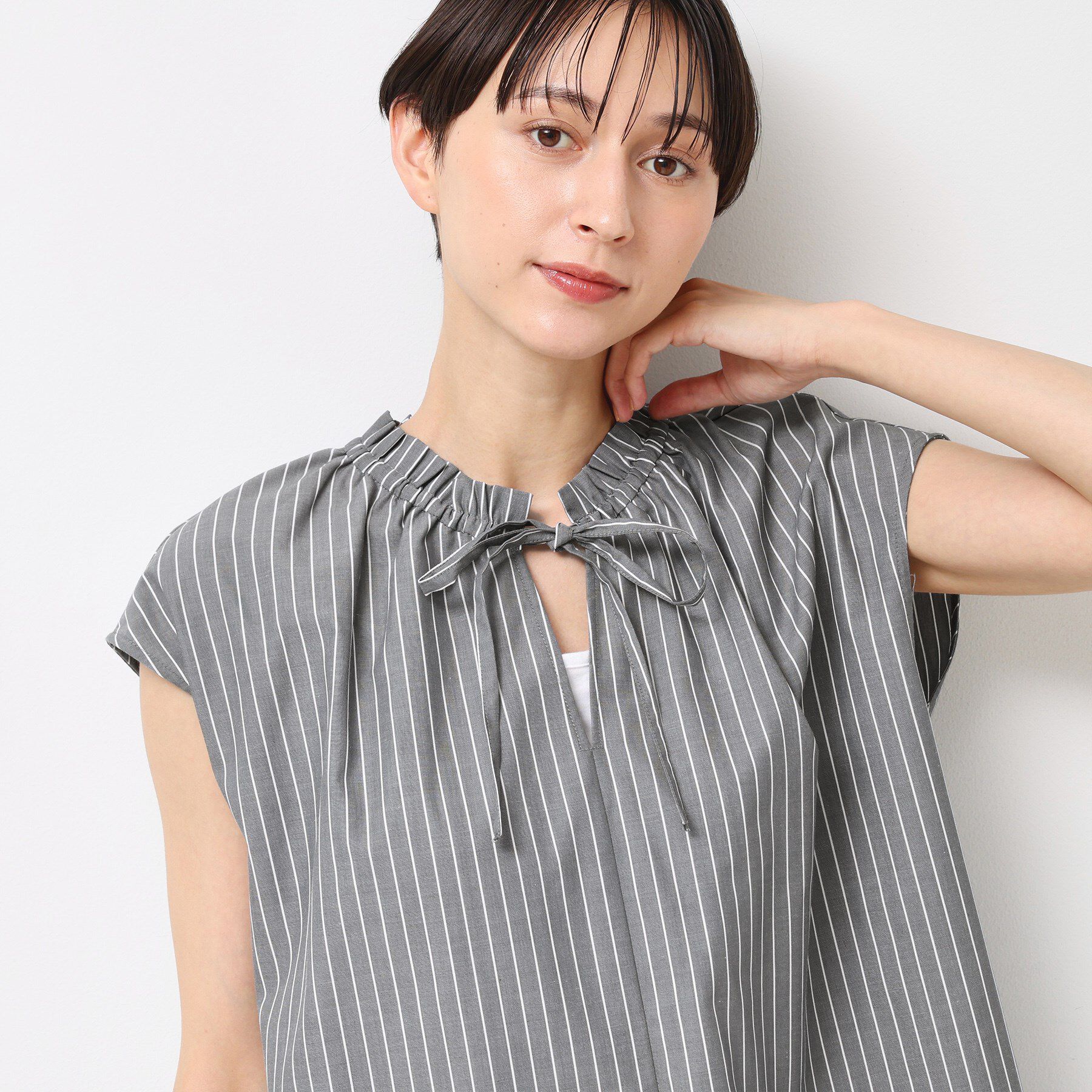 Dessin「【洗える】ストライプ柄フレンチスリーブスキッパ―ブラウス」|シャツ・ブラウス|